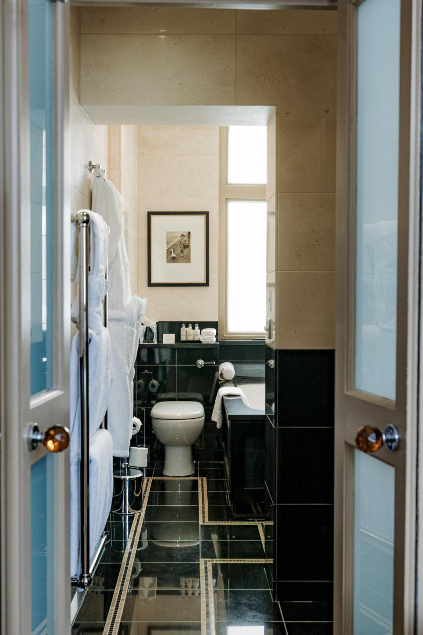 Junior Suite thumbnail 5