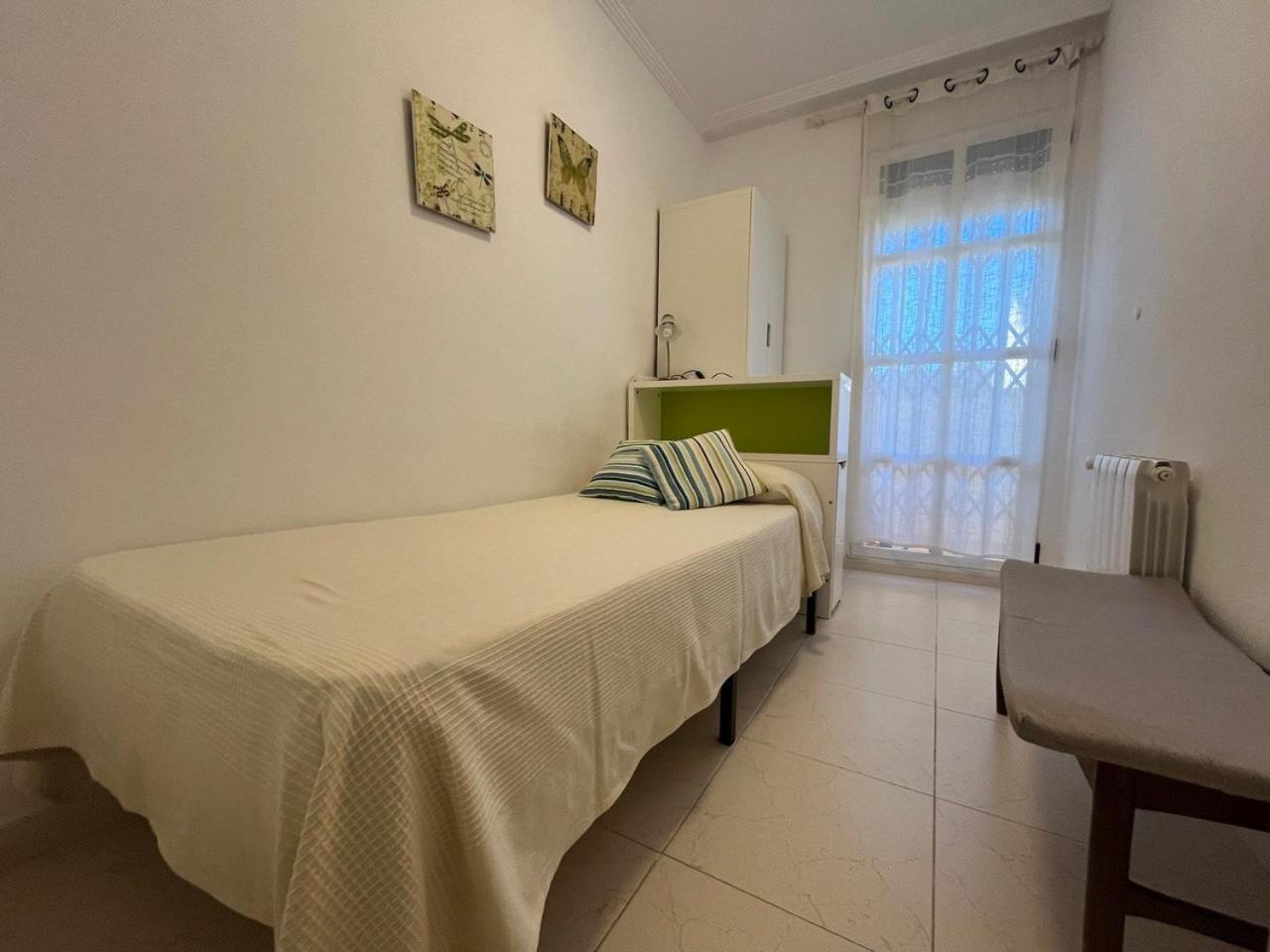 Four-Bedroom House photo 2
