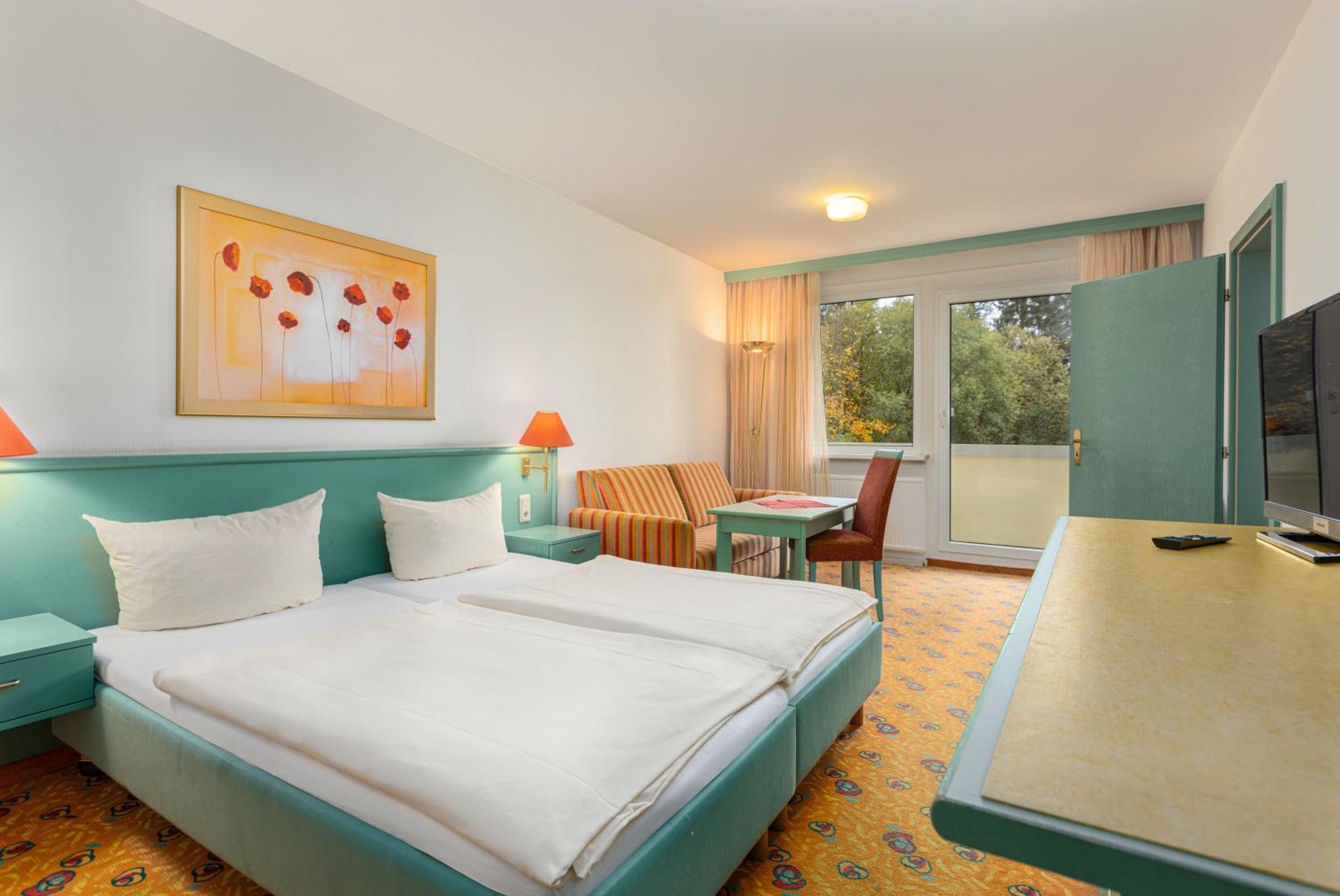 Family Room with Balcony photo 2