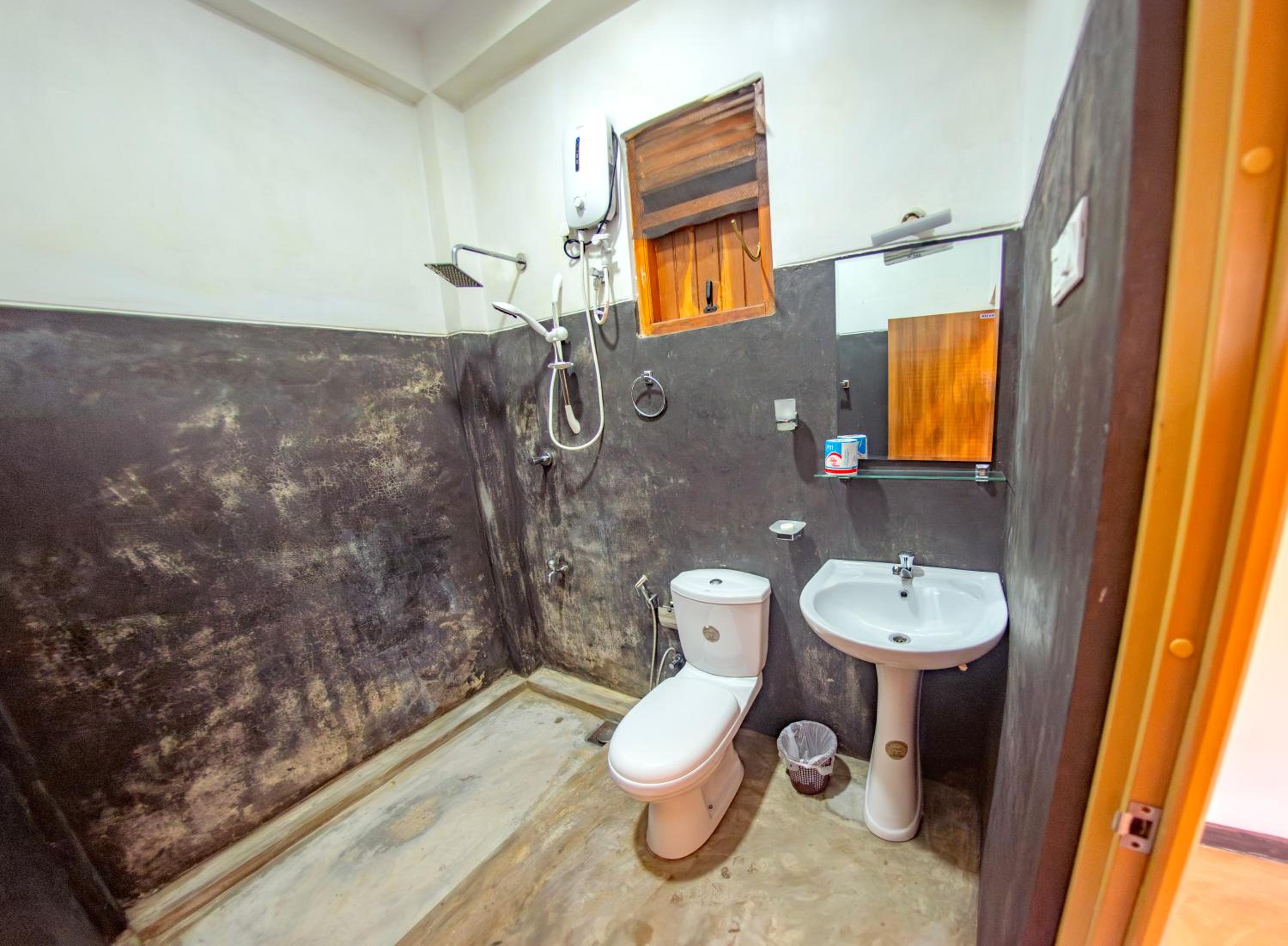 Budget Double Or Twin Room photo 2