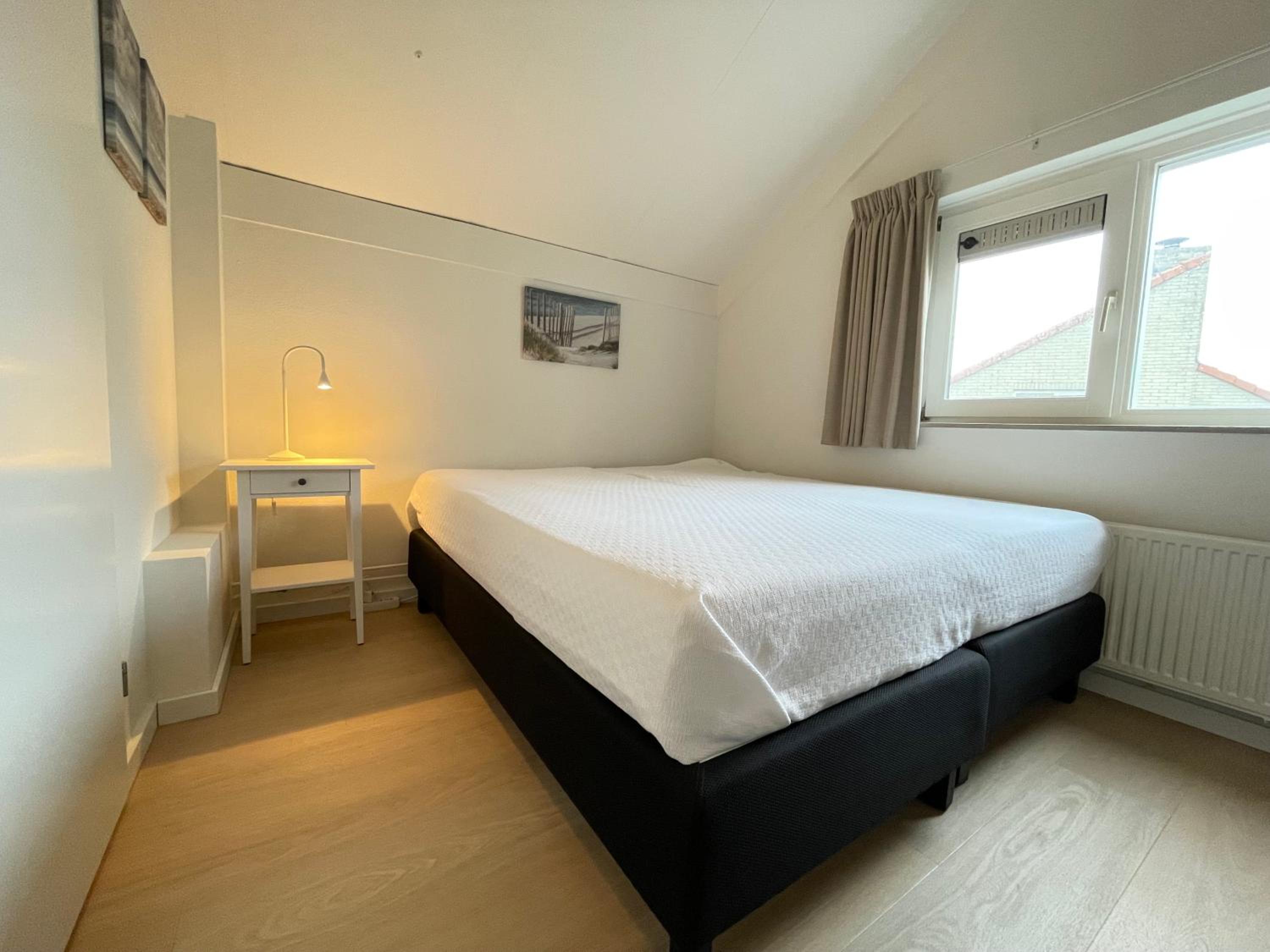 Three-Bedroom House photo 3