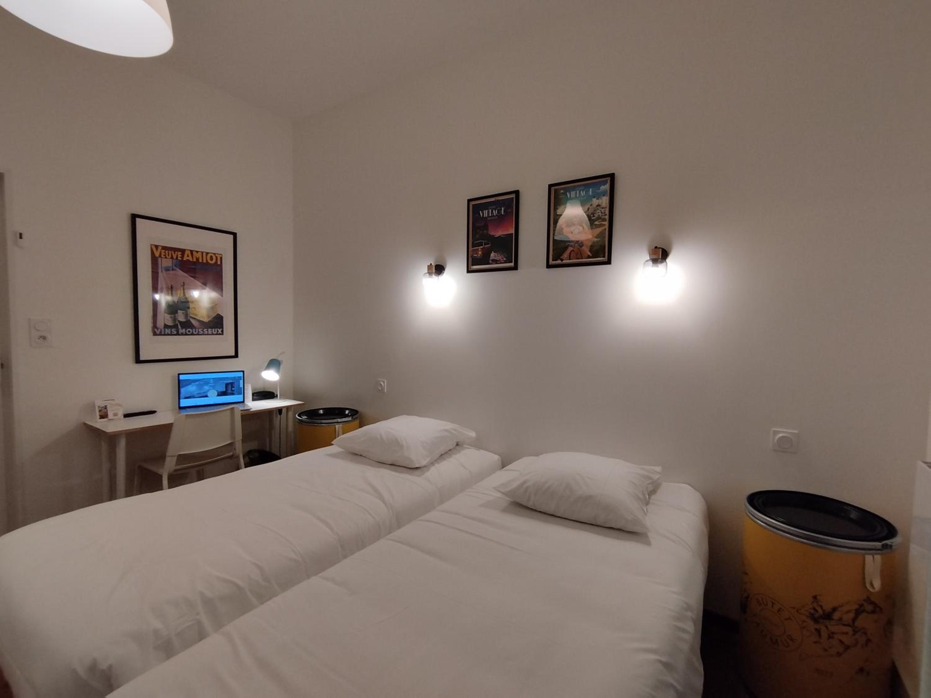 Economic Double Room - Photo 18