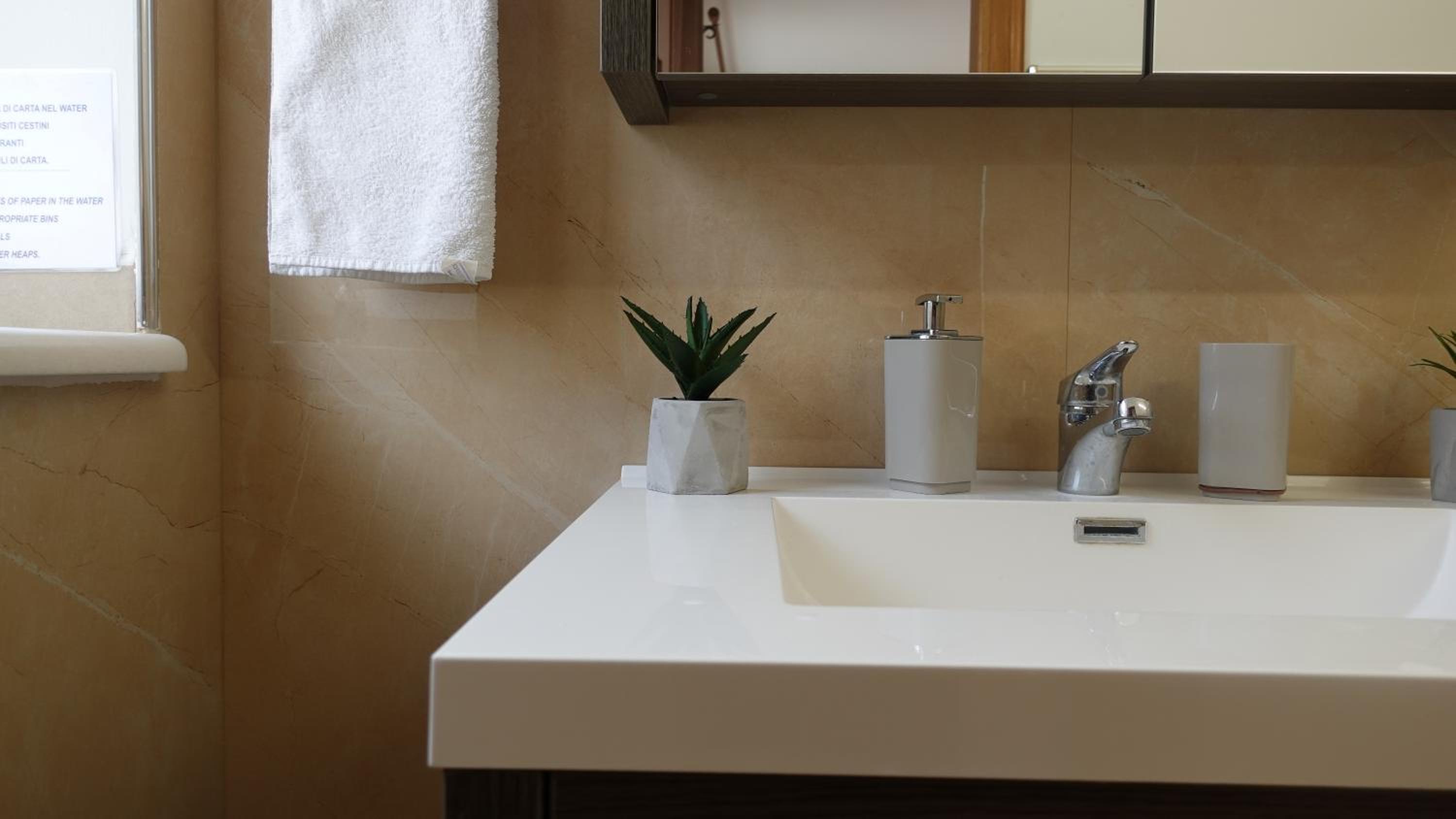 Apartment photo 3
