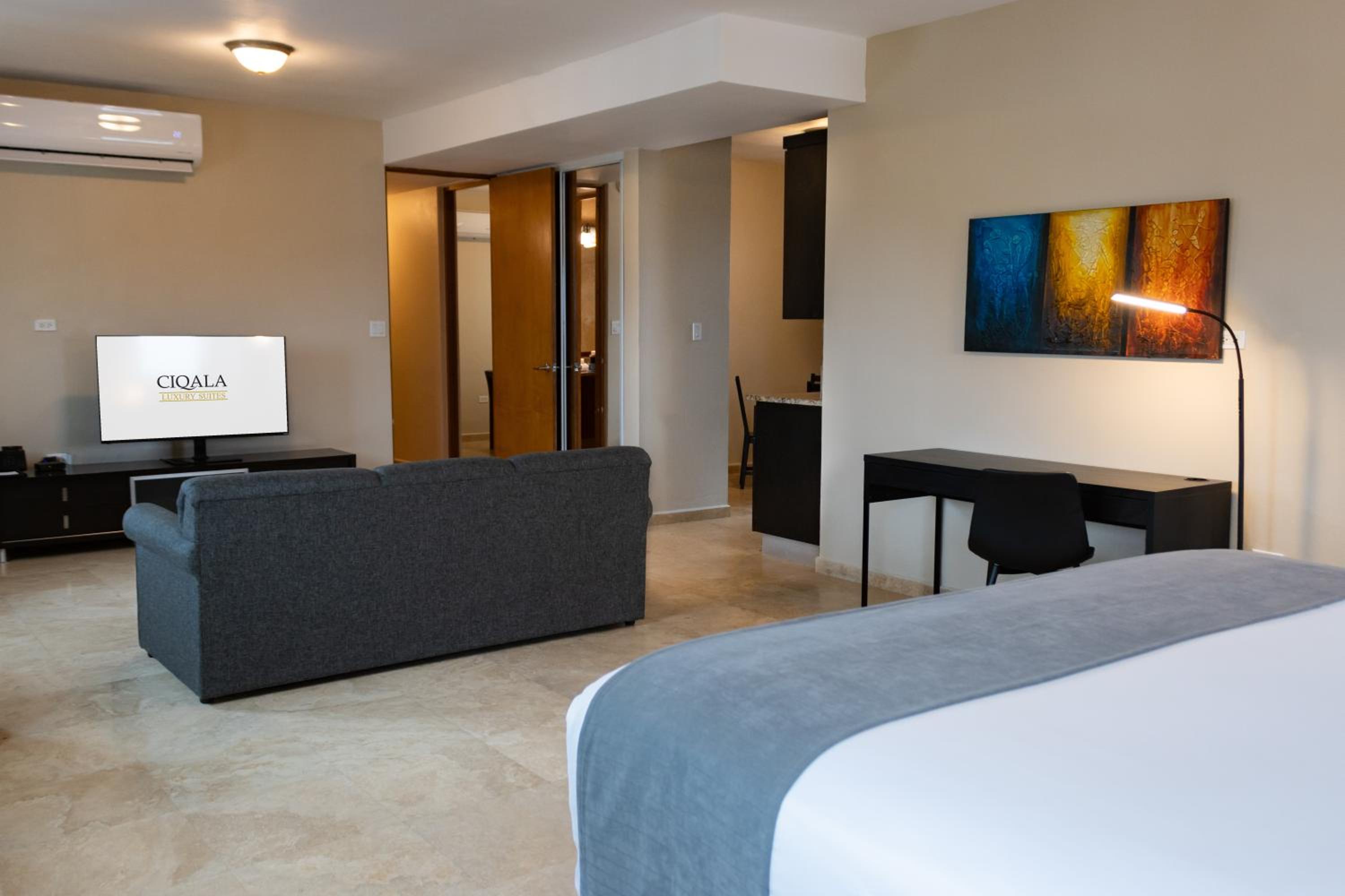 Deluxe Suite