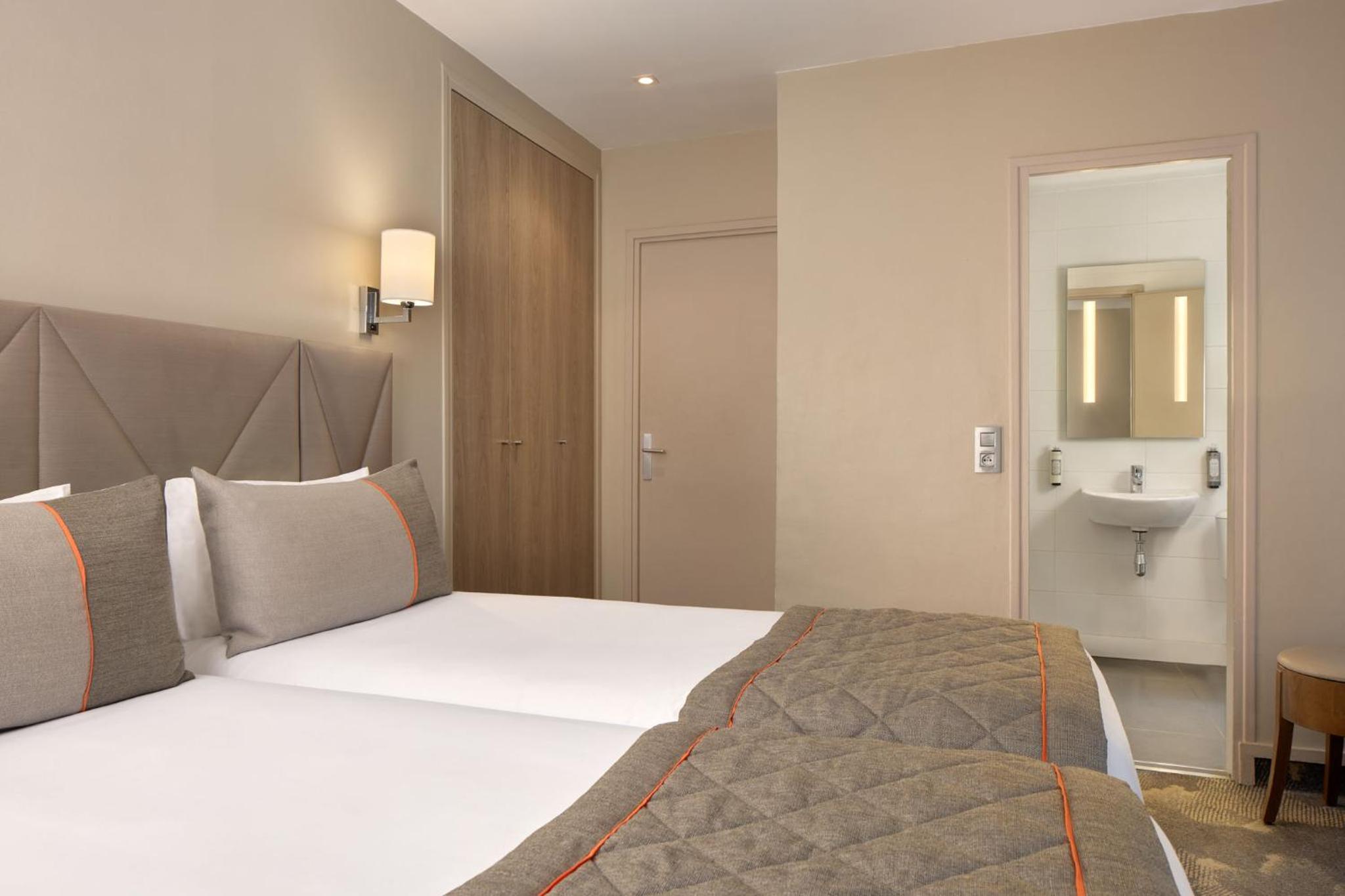 Superior Triple Room photo 2