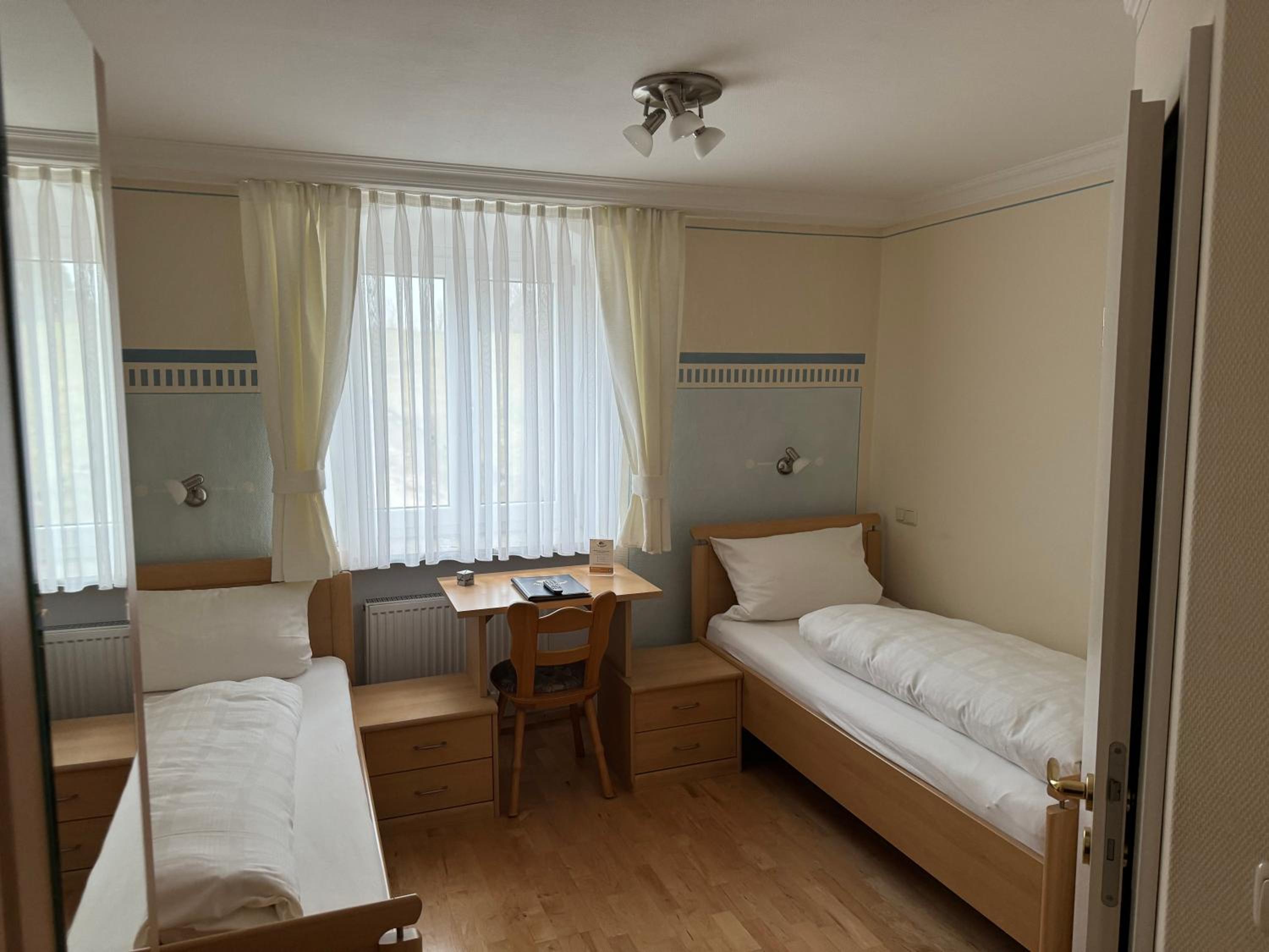 Twin Room photo 2