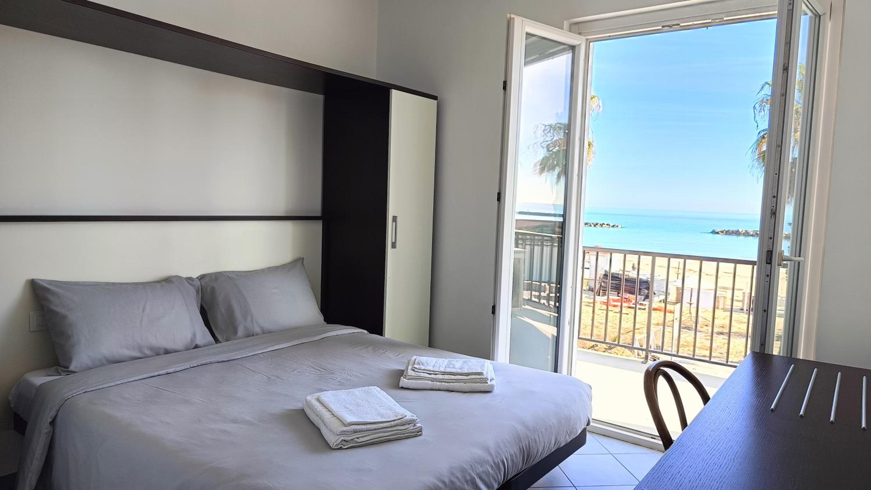 Apartment With Sea View photo 1
