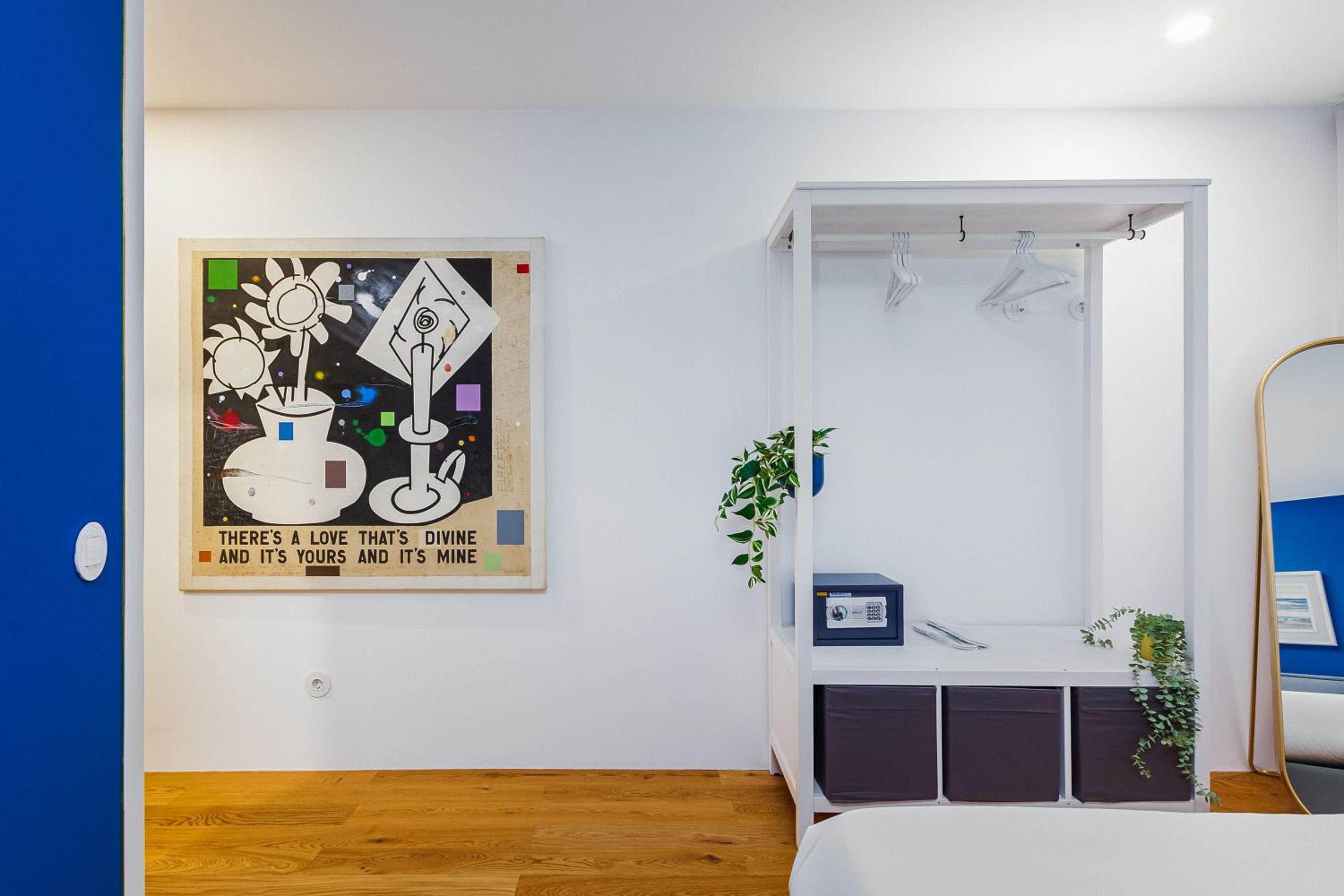 Deluxe Room - Photo 10