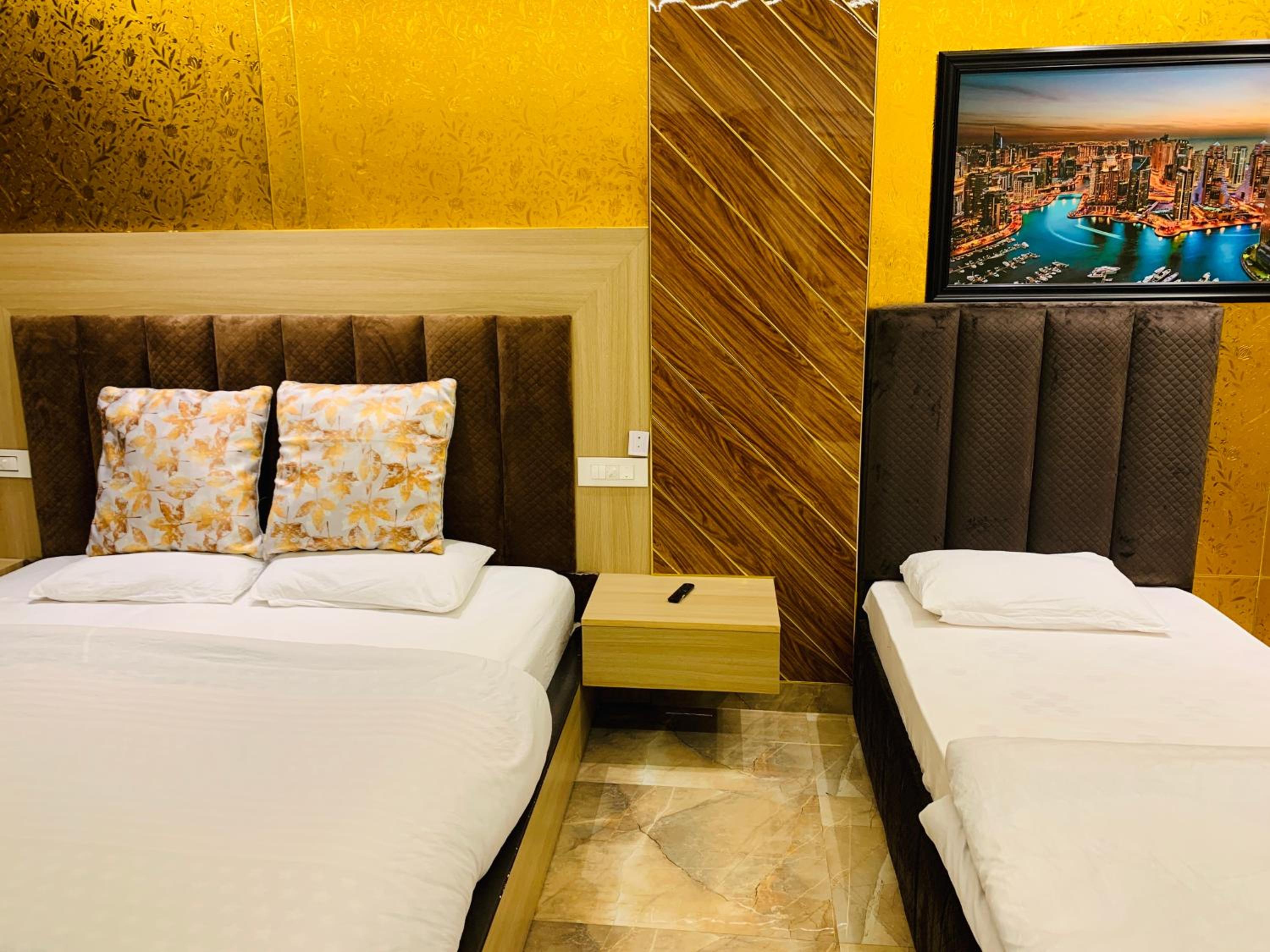 Superior Triple Room photo 2