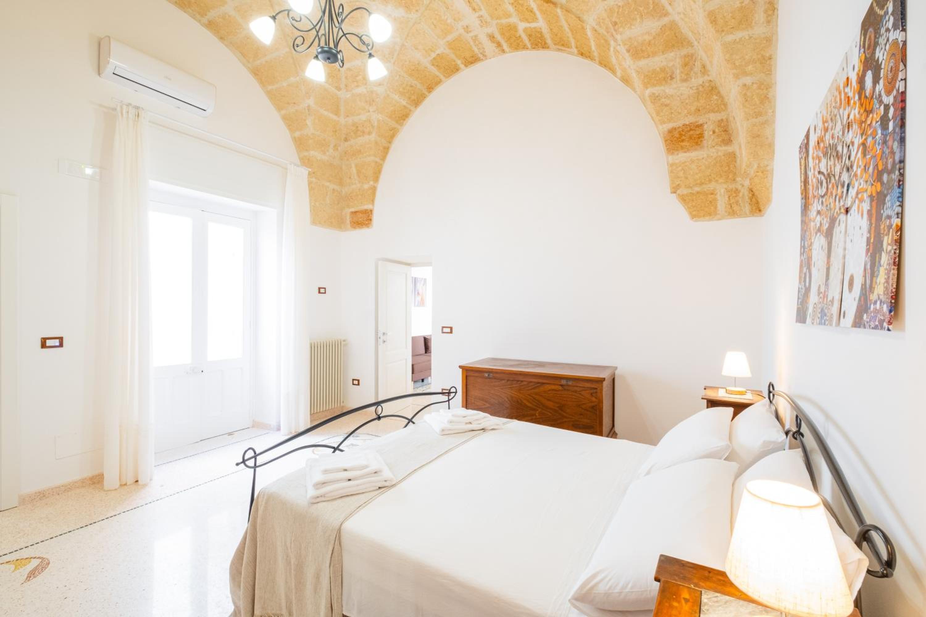 Apartment - Ground Floor photo 2