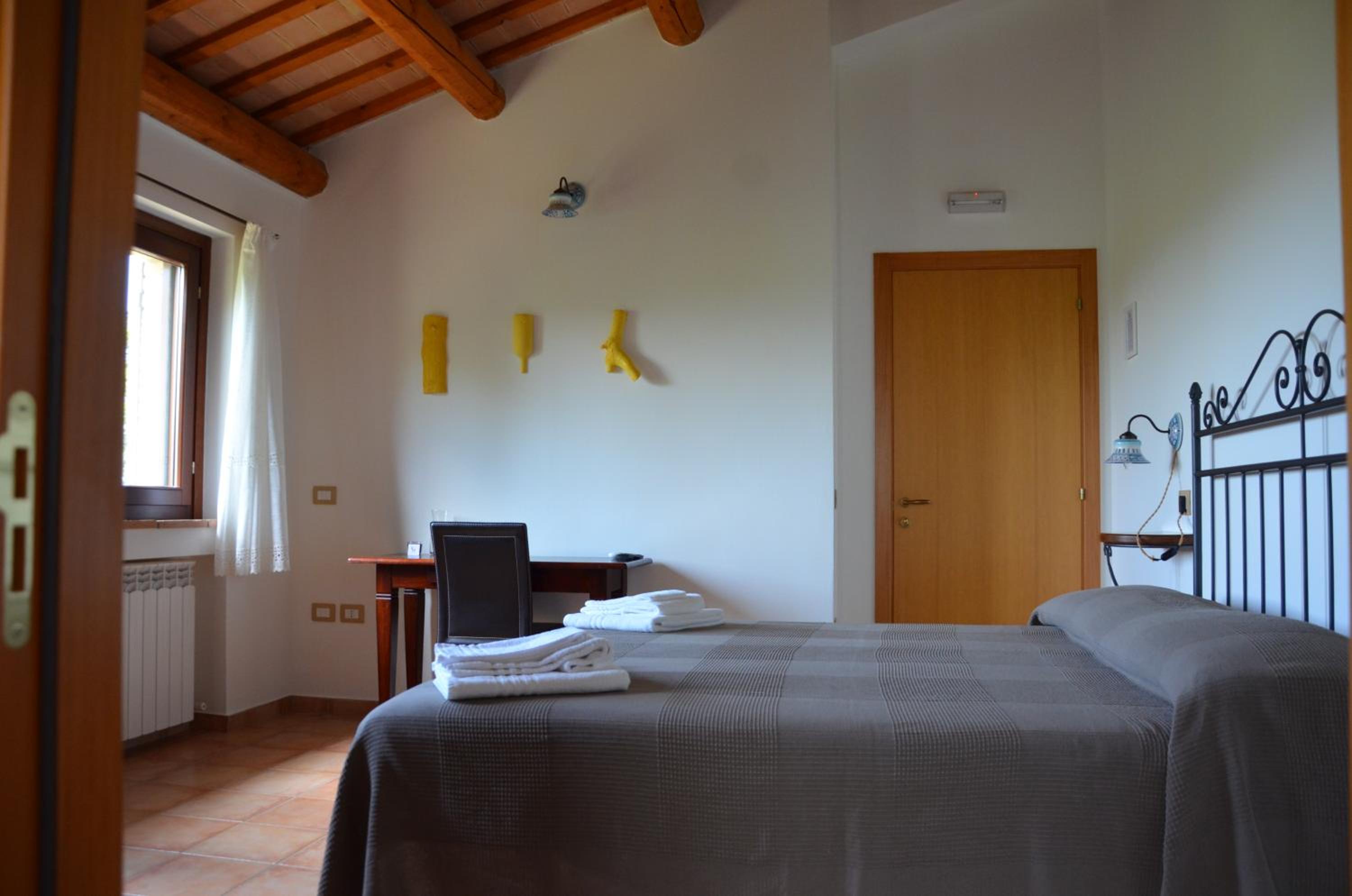 Double Room with Private Bathroom photo 1