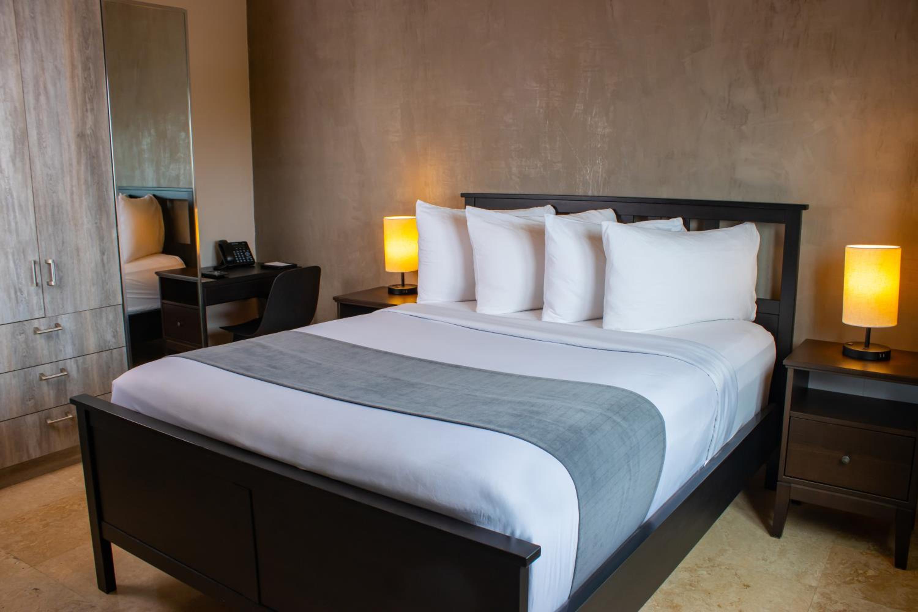One-Bedroom Suite