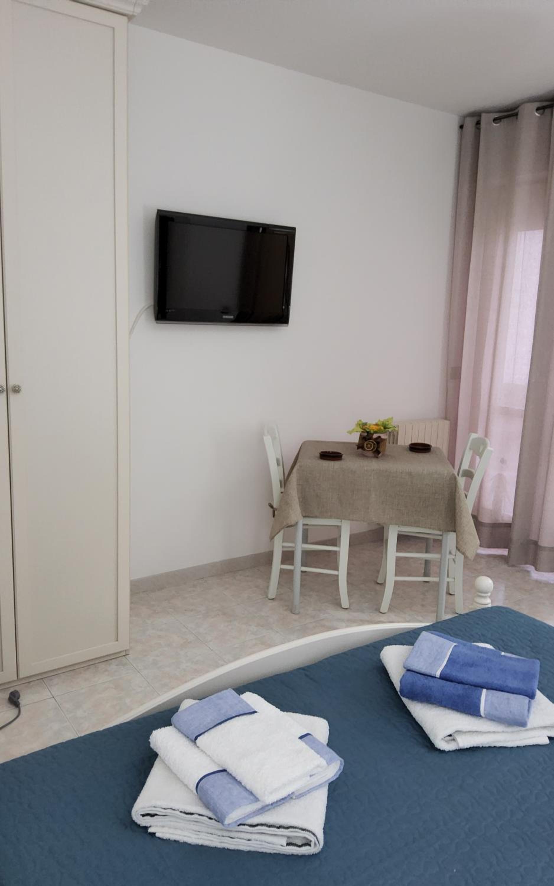 Double Room With Private Bathroom