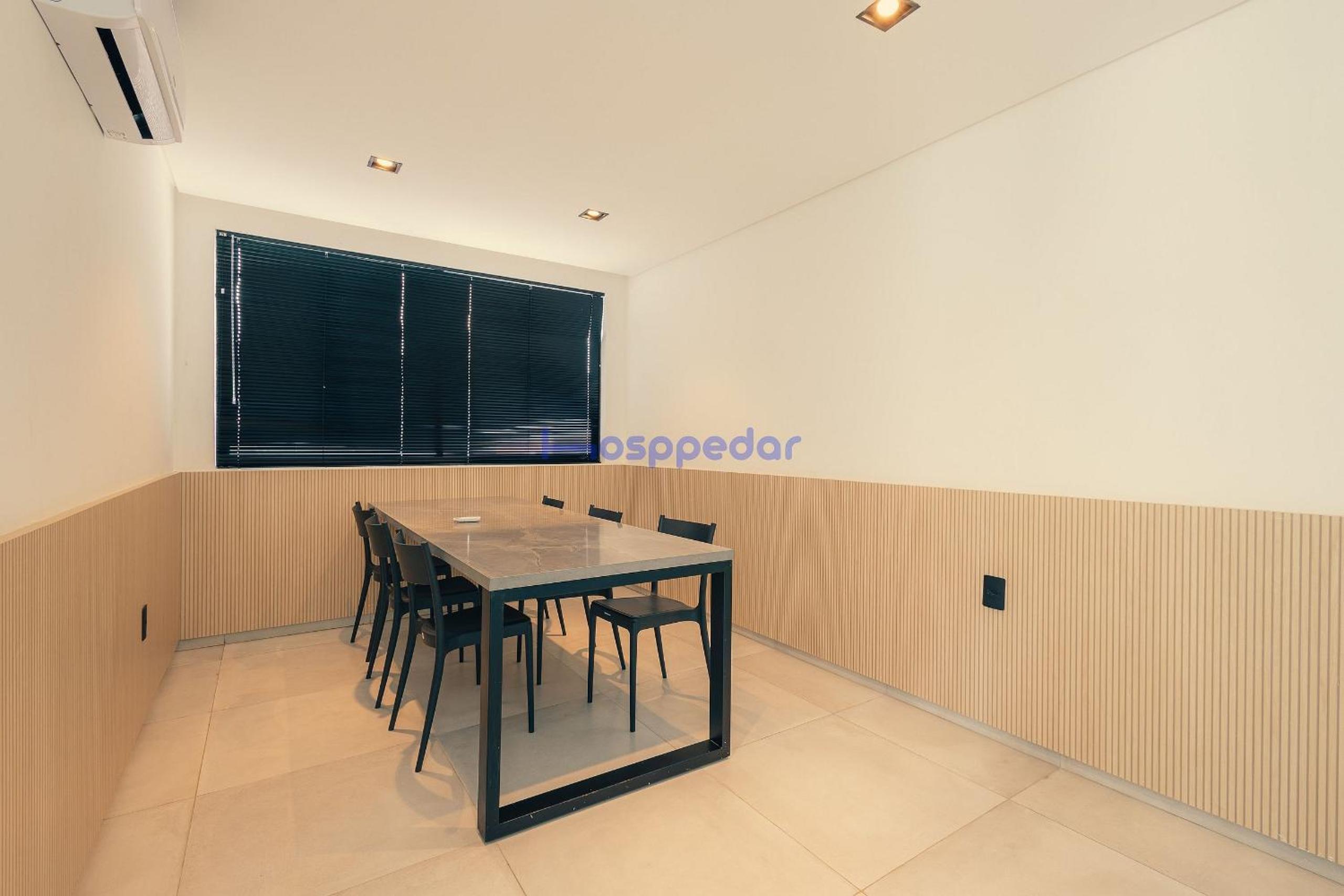 One-Bedroom Apartment - Non-Smoking photo 3