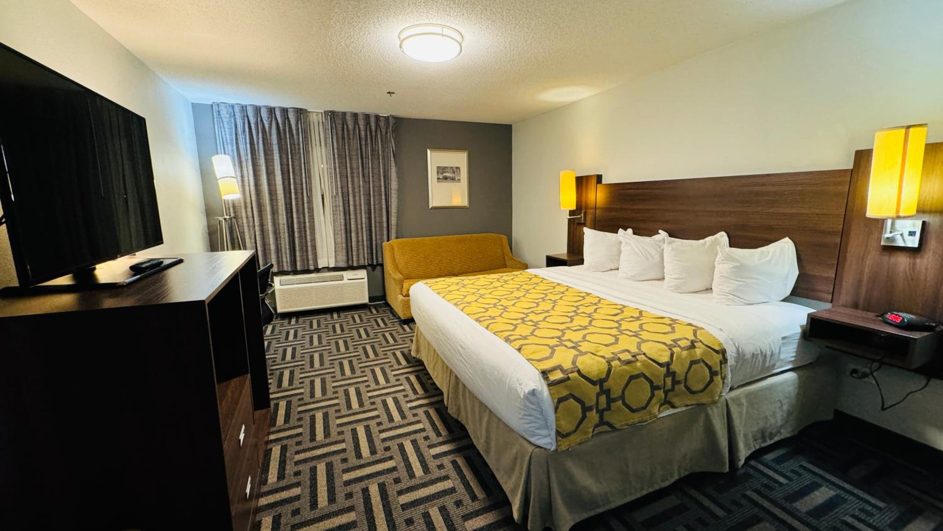 King Room - Non-Smoking - Photo 1