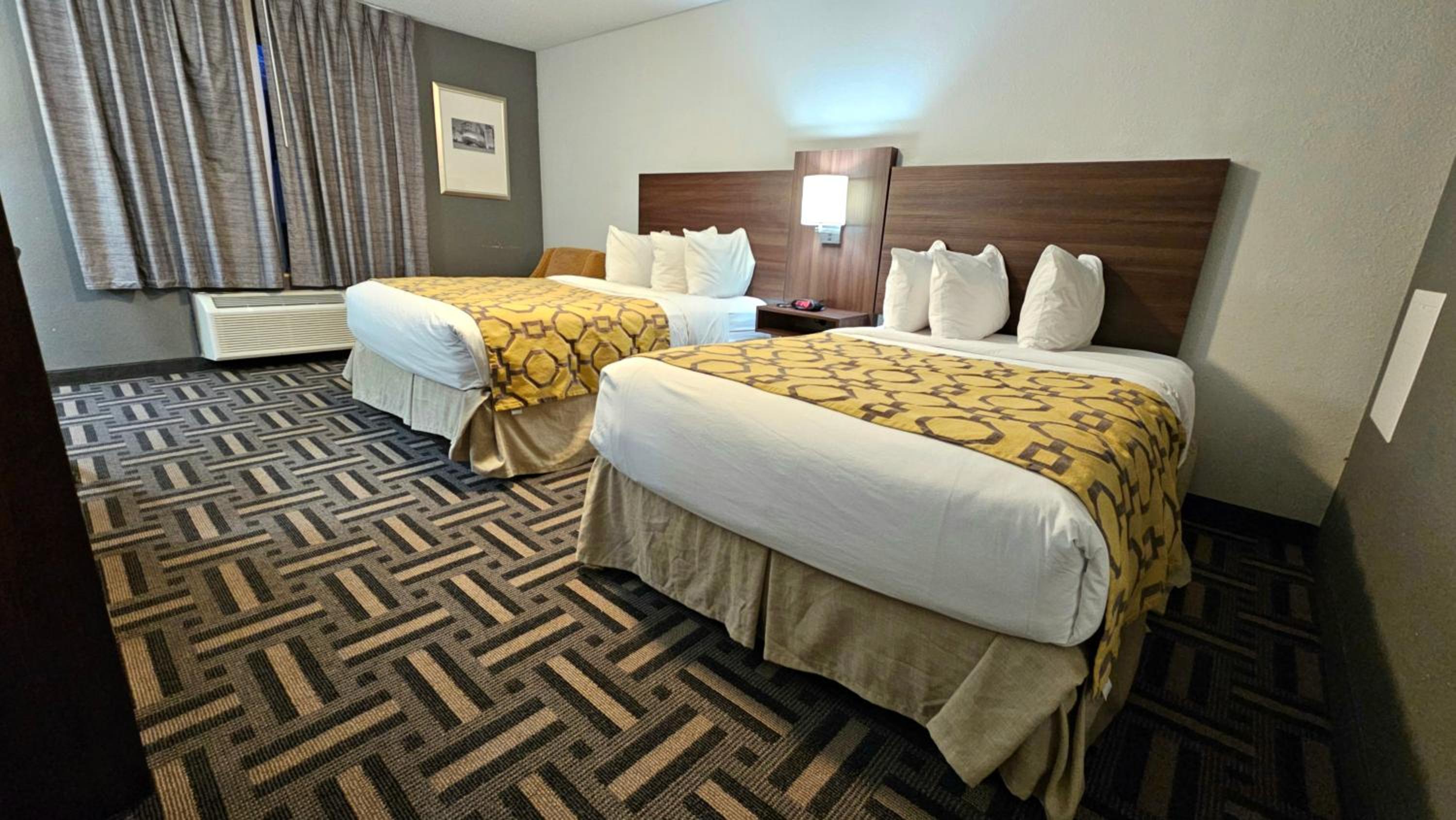 Double Room with Two Double Beds - Non-Smoking - Photo 2