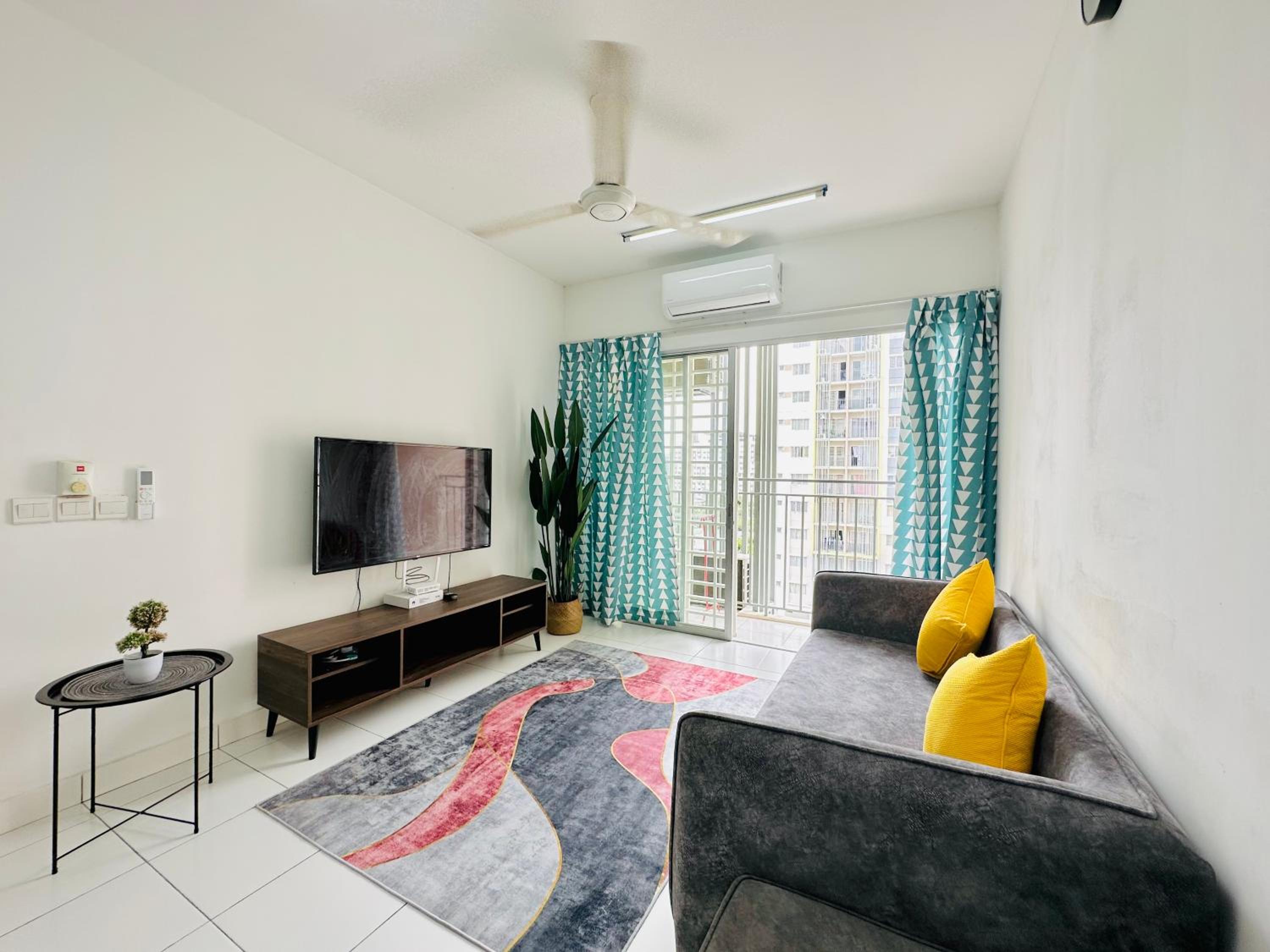 Three-Bedroom Apartment photo 3