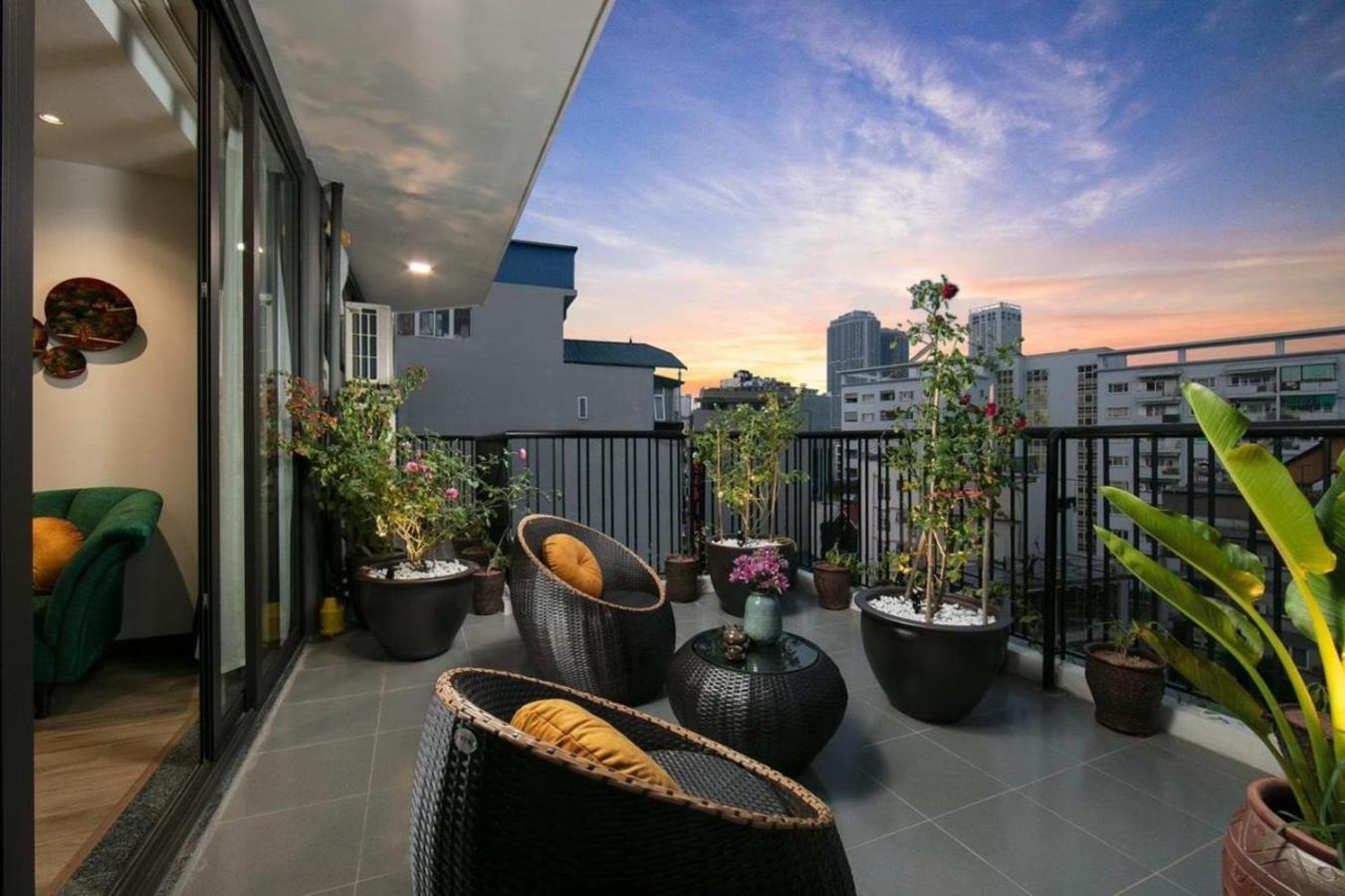Two Bedroom Family Suite with Large Balcony, Kitchen & Bathtub