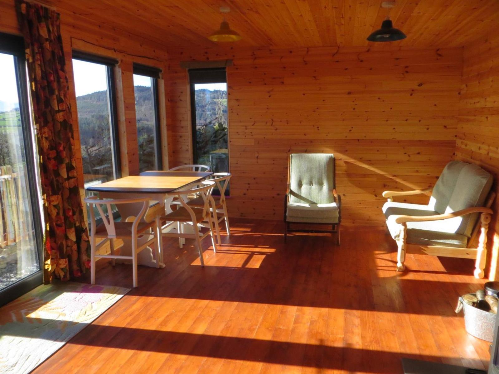 Family Room photo 3