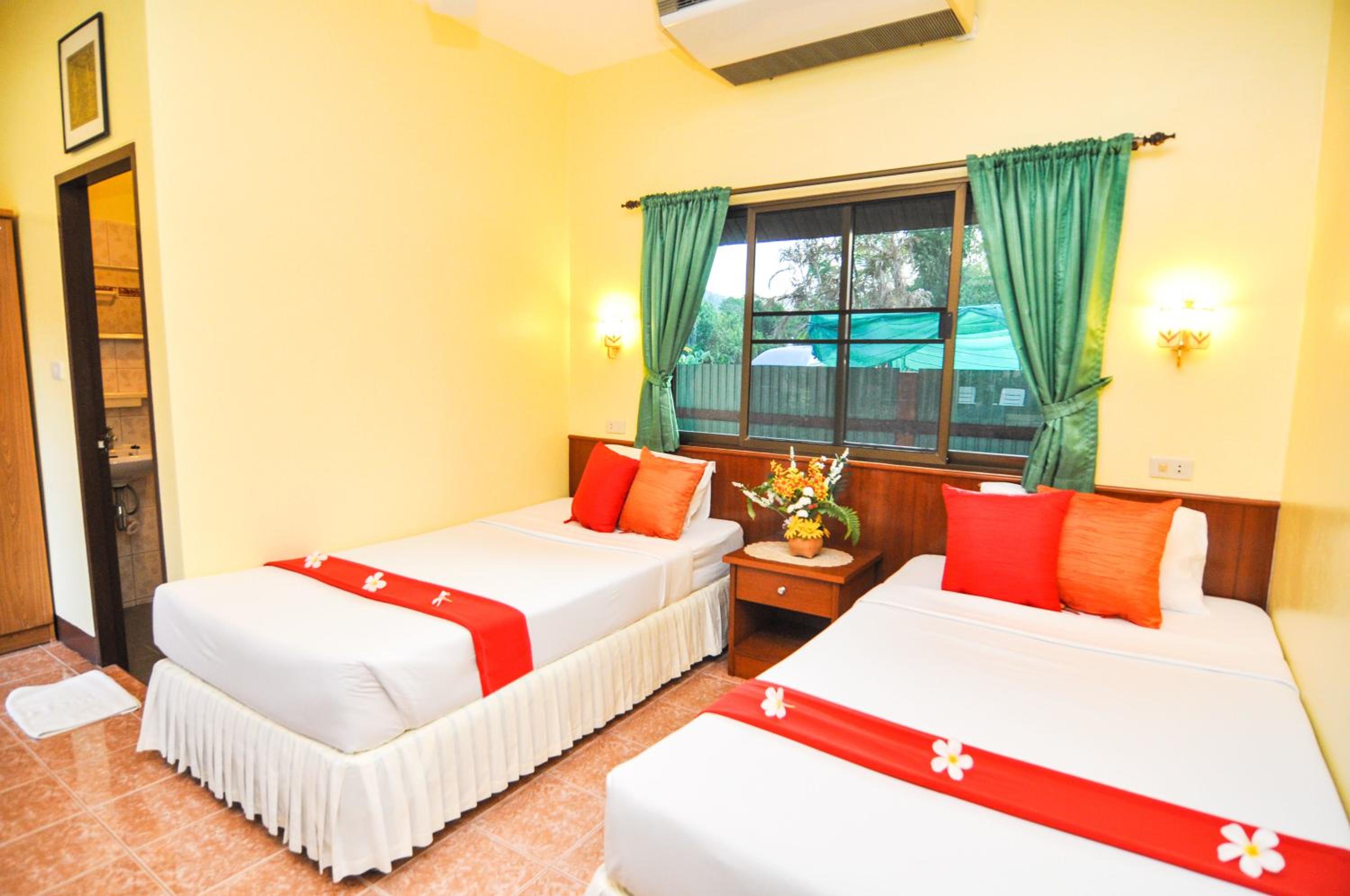 Deluxe King Room photo 3