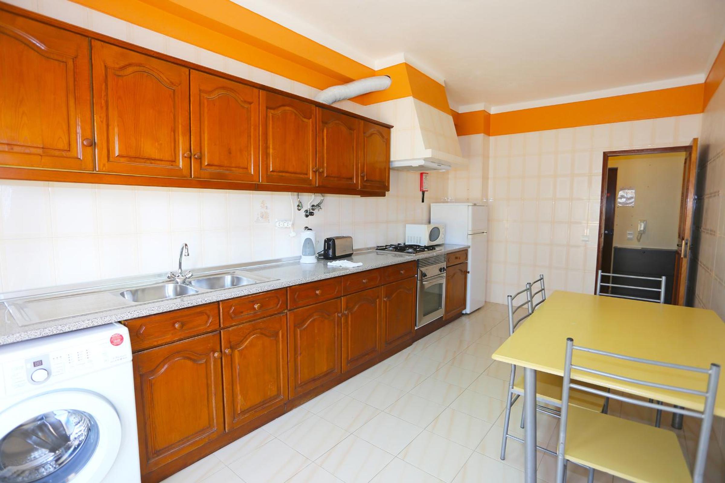 Two-Bedroom Apartment - Photo 6