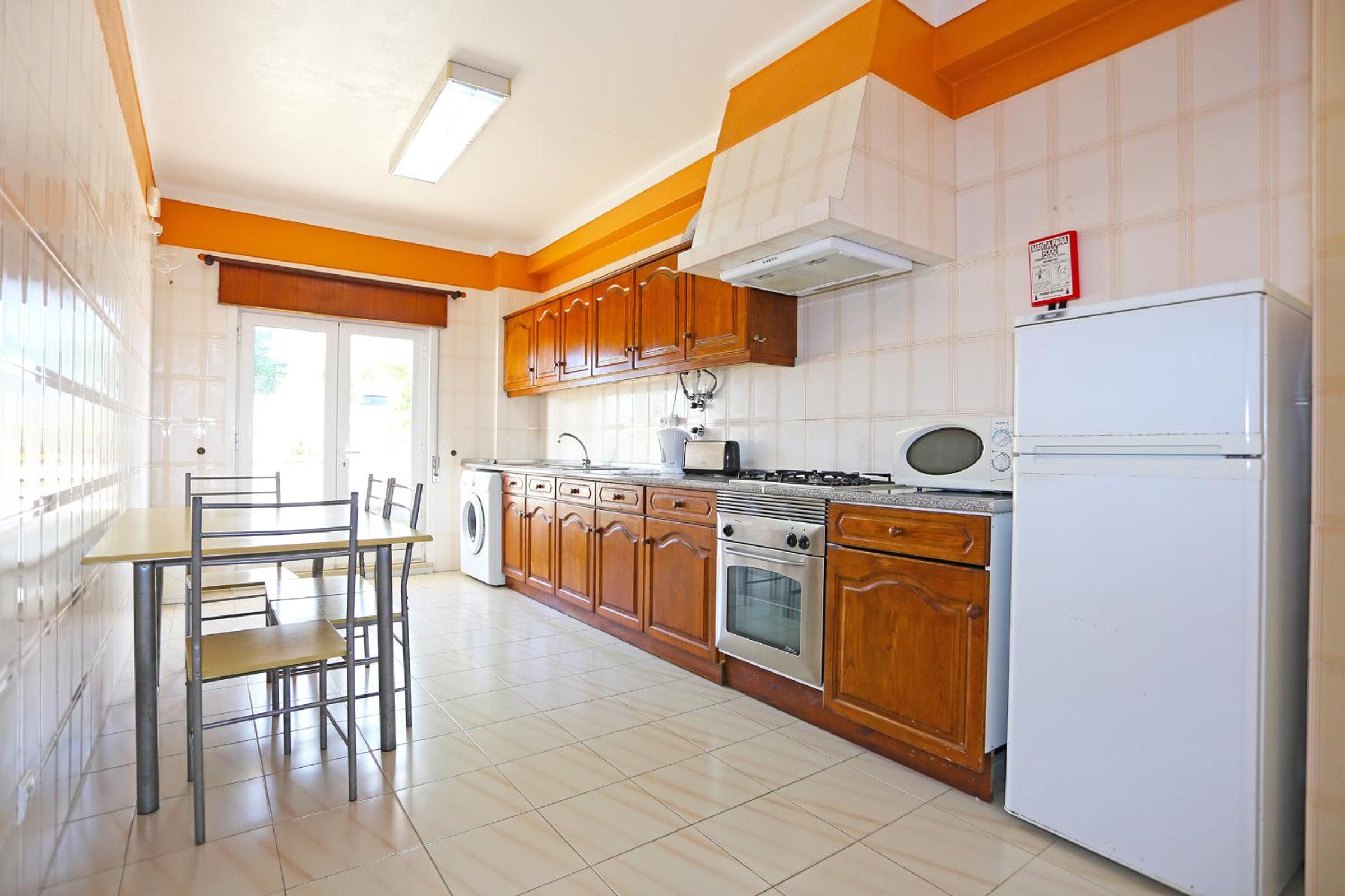 Two-Bedroom Apartment - Photo 8