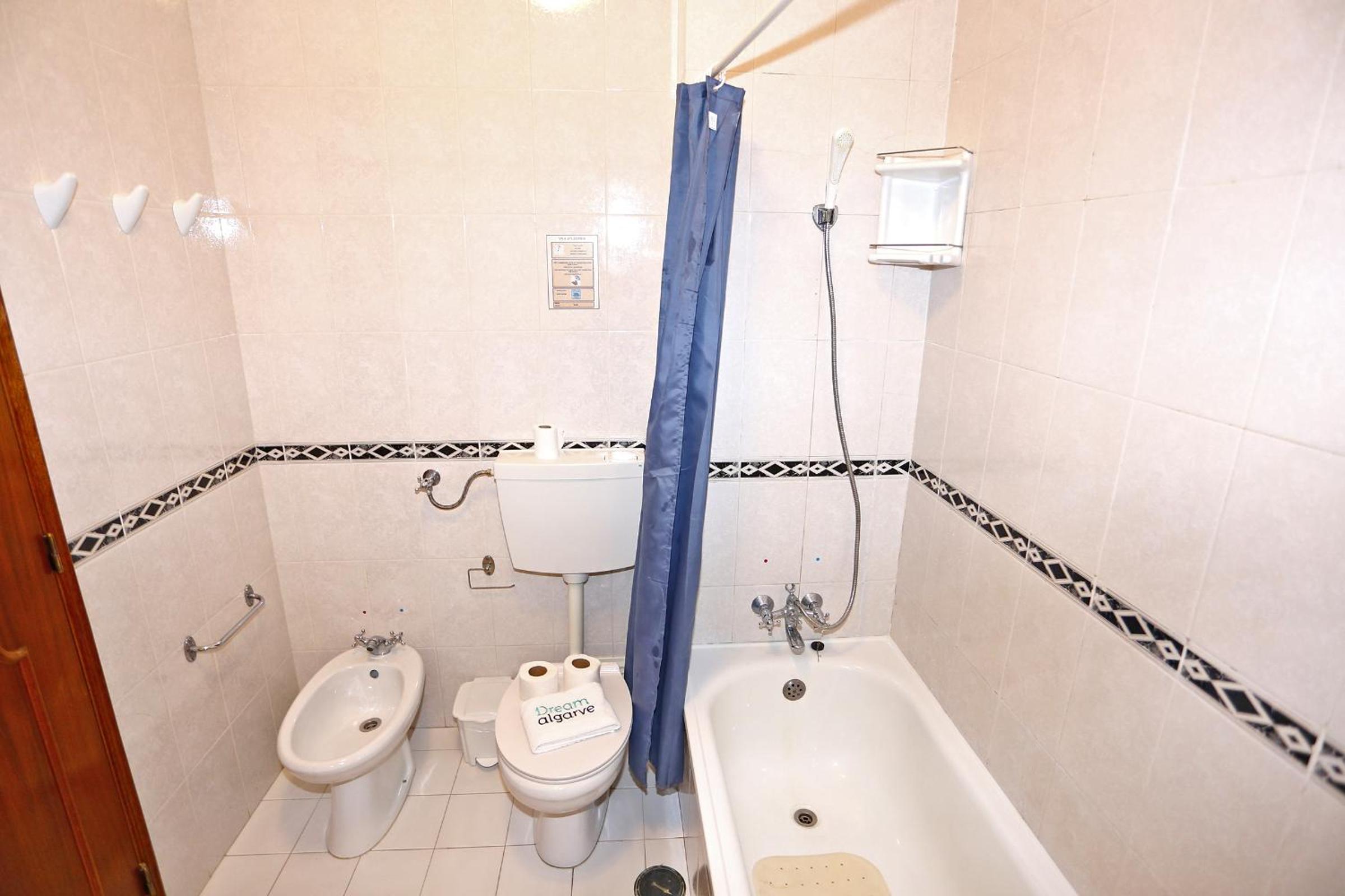 Two-Bedroom Apartment - Photo 15
