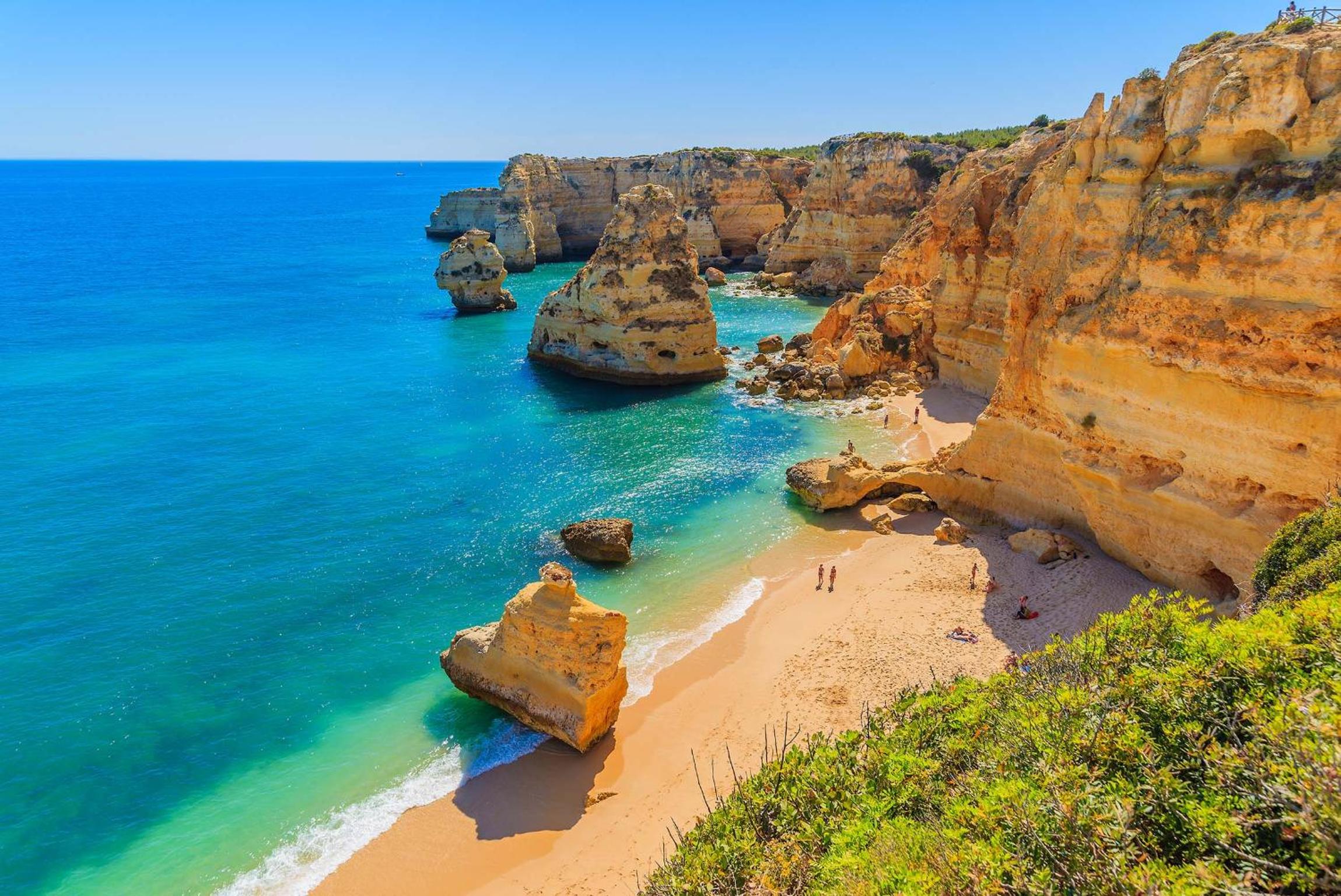 Two-Bedroom Apartment - Photo 35