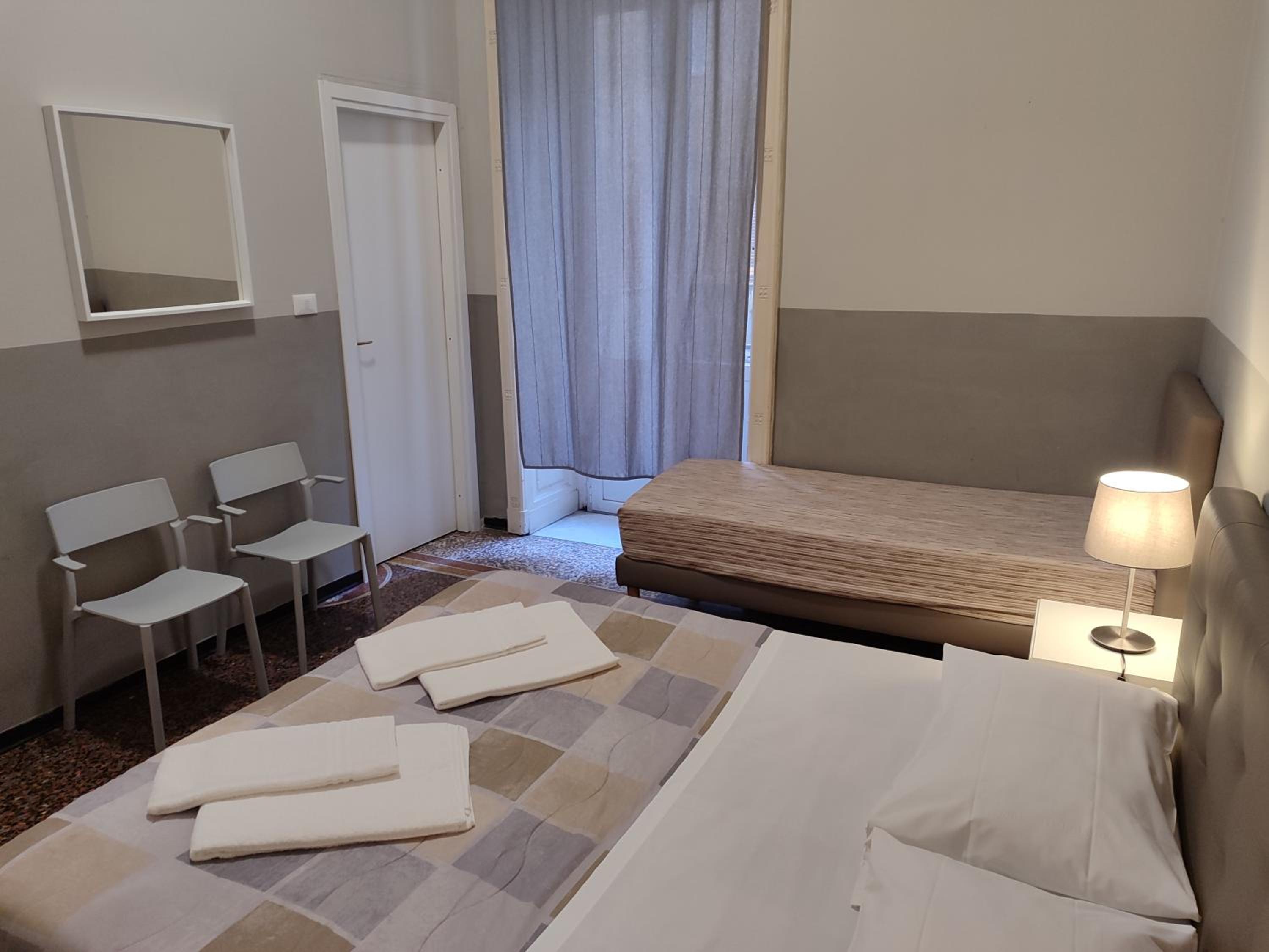 Triple Room with Private Bathroom photo 3