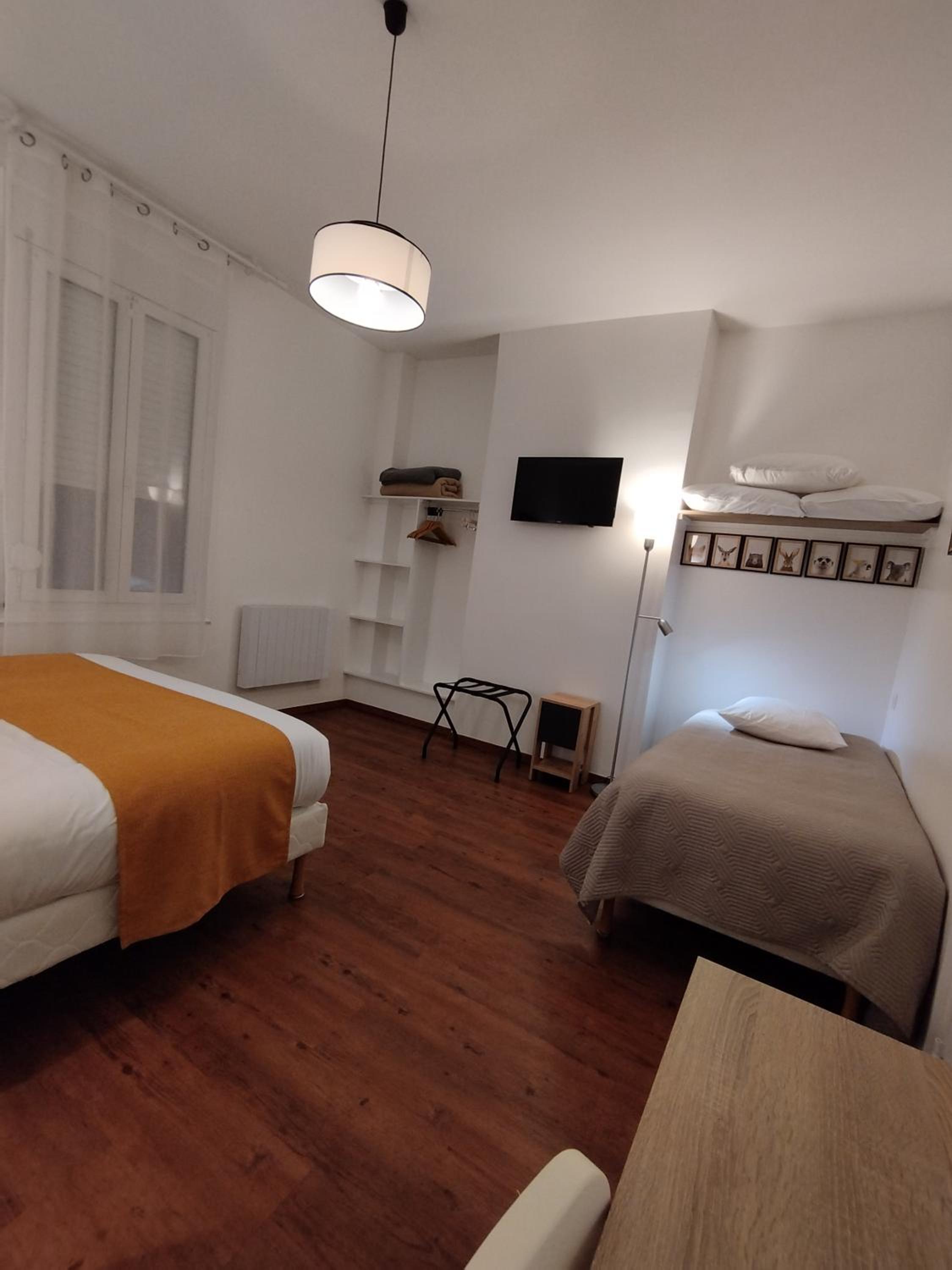Triple Room - Photo 11