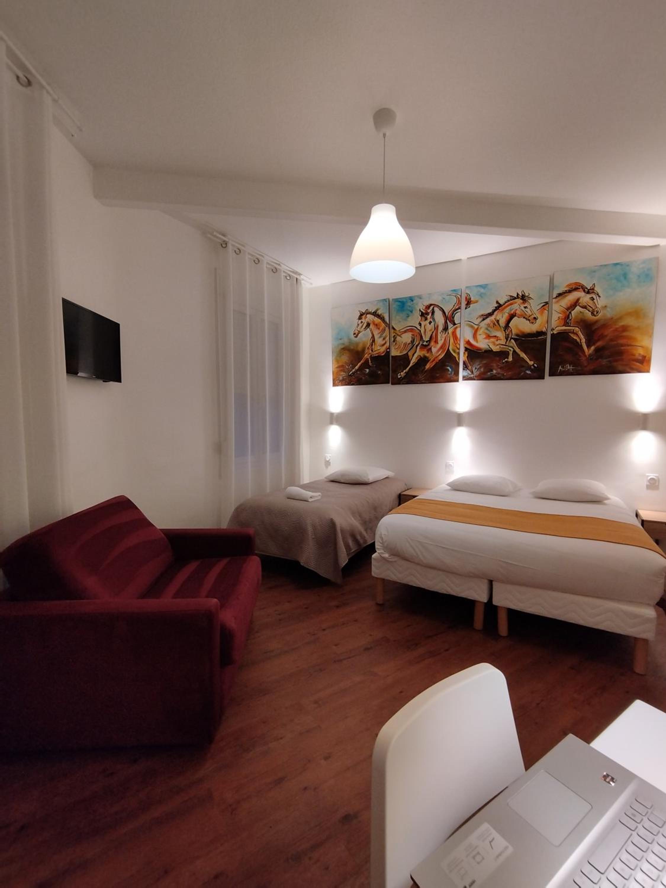 Triple Room - Photo 9