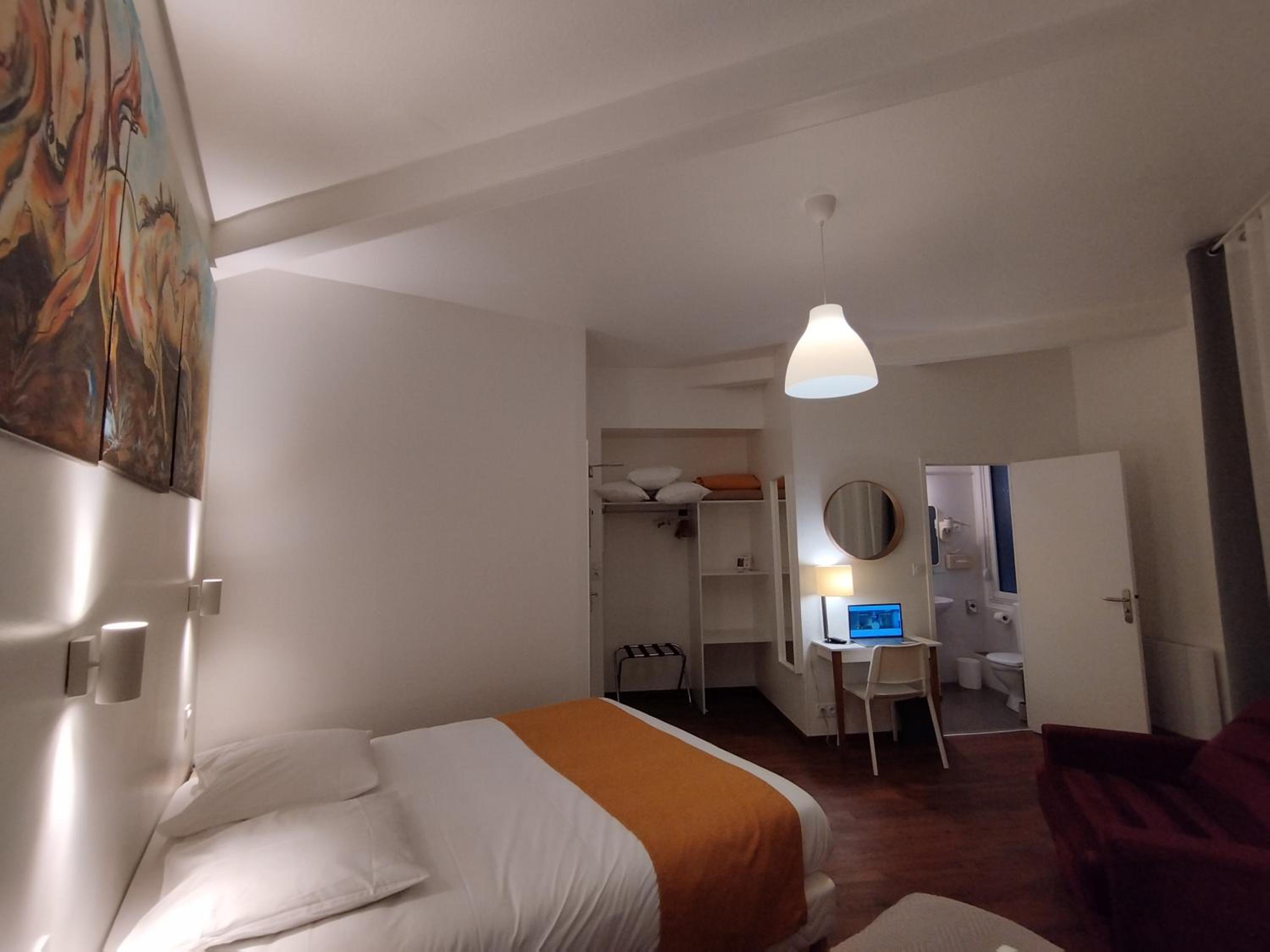 Triple Room - Photo 8