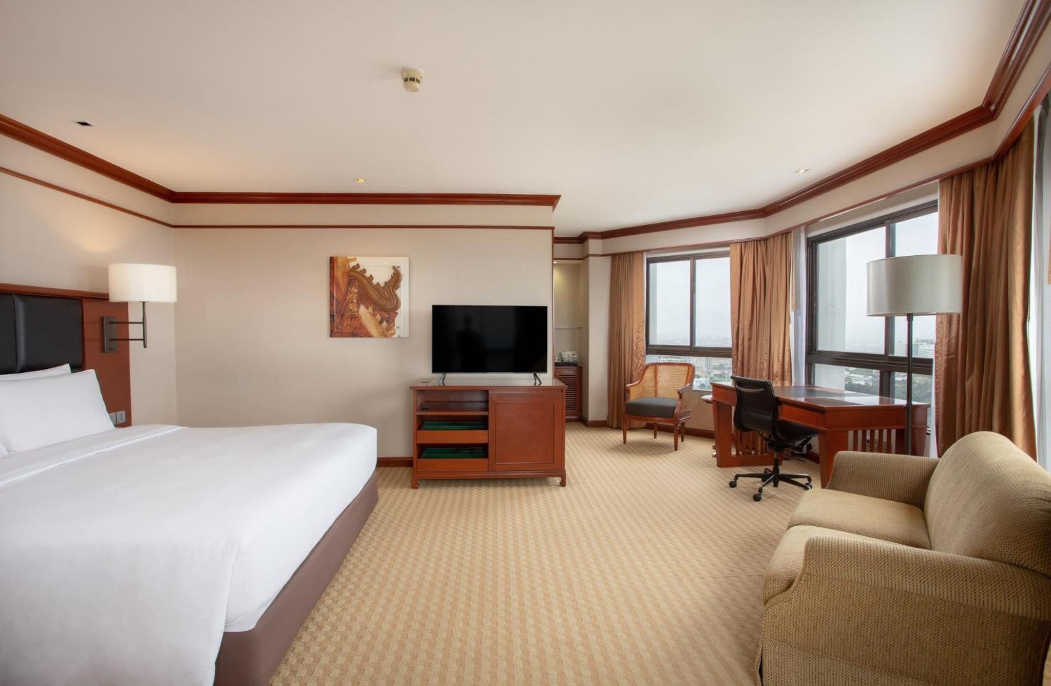 Deluxe Suite King