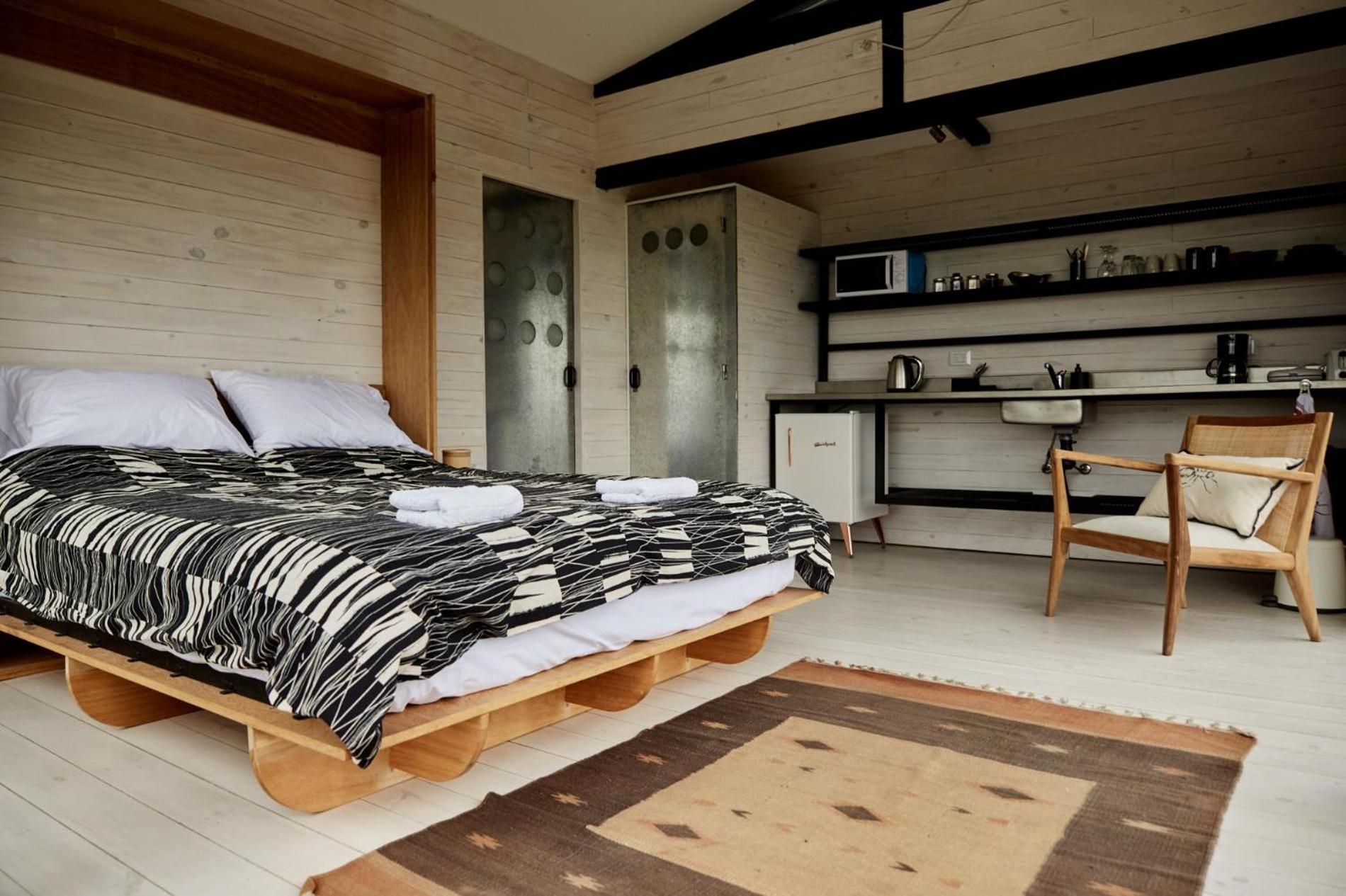 Studio Apartment photo 3