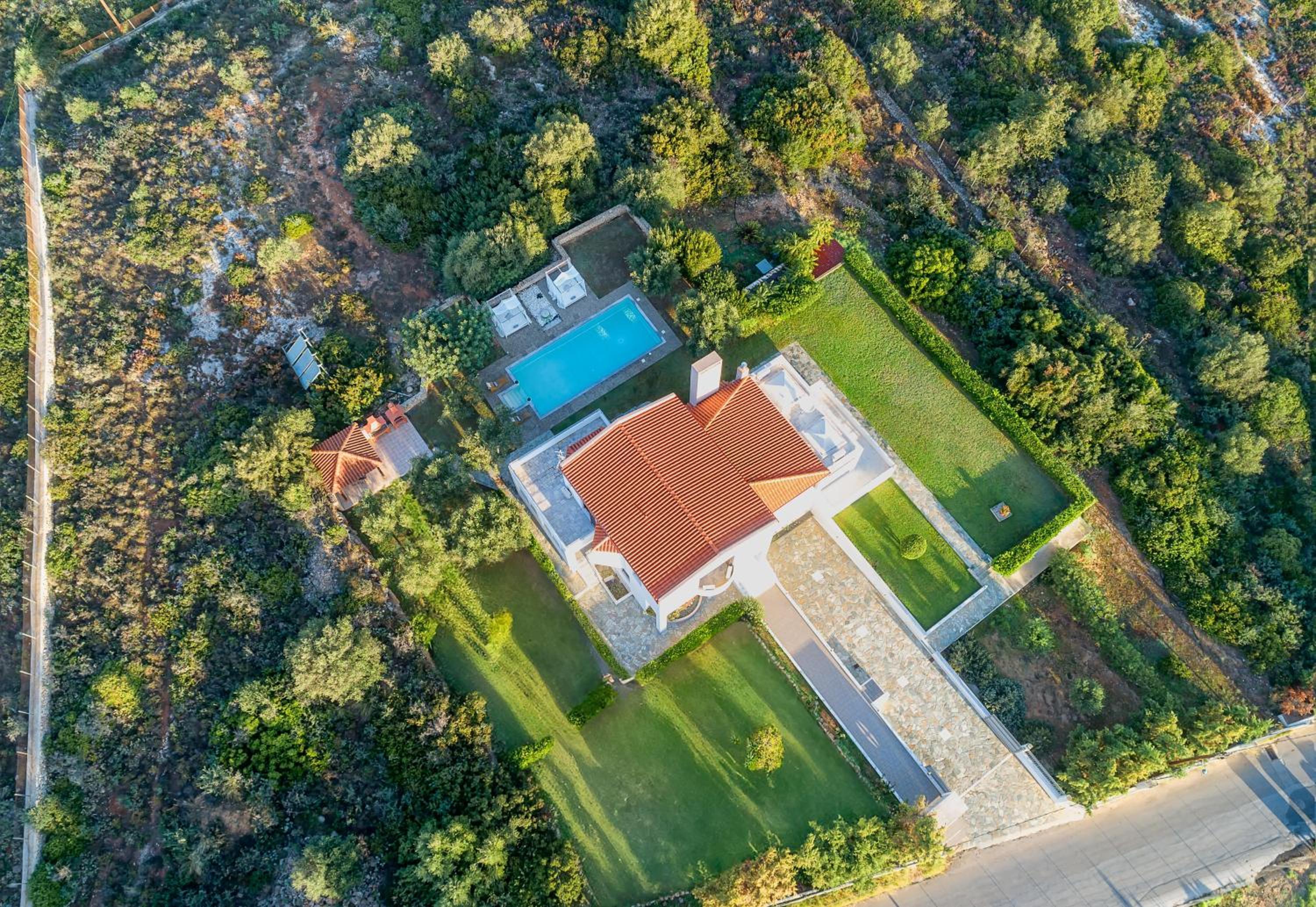 Villa photo 2