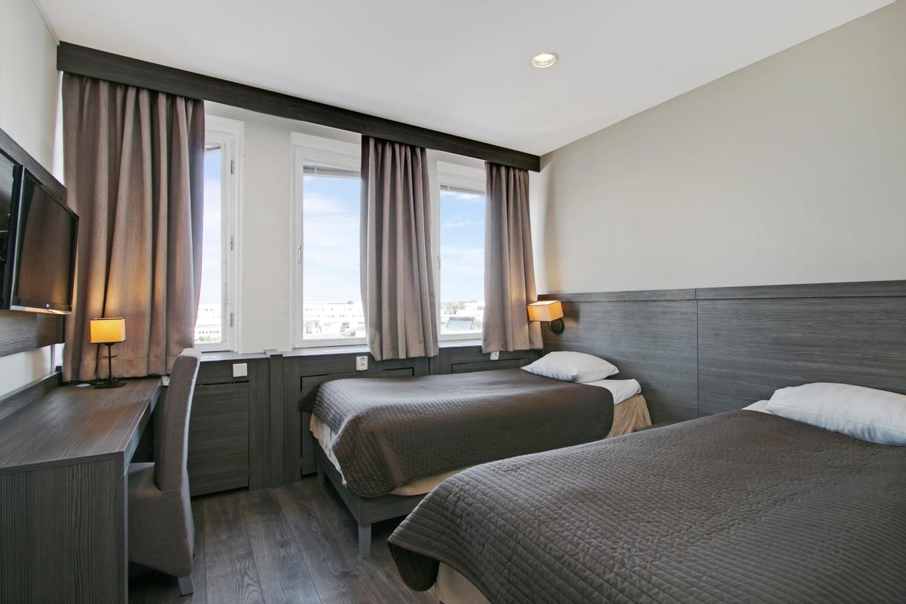 Twin Room - Photo 1