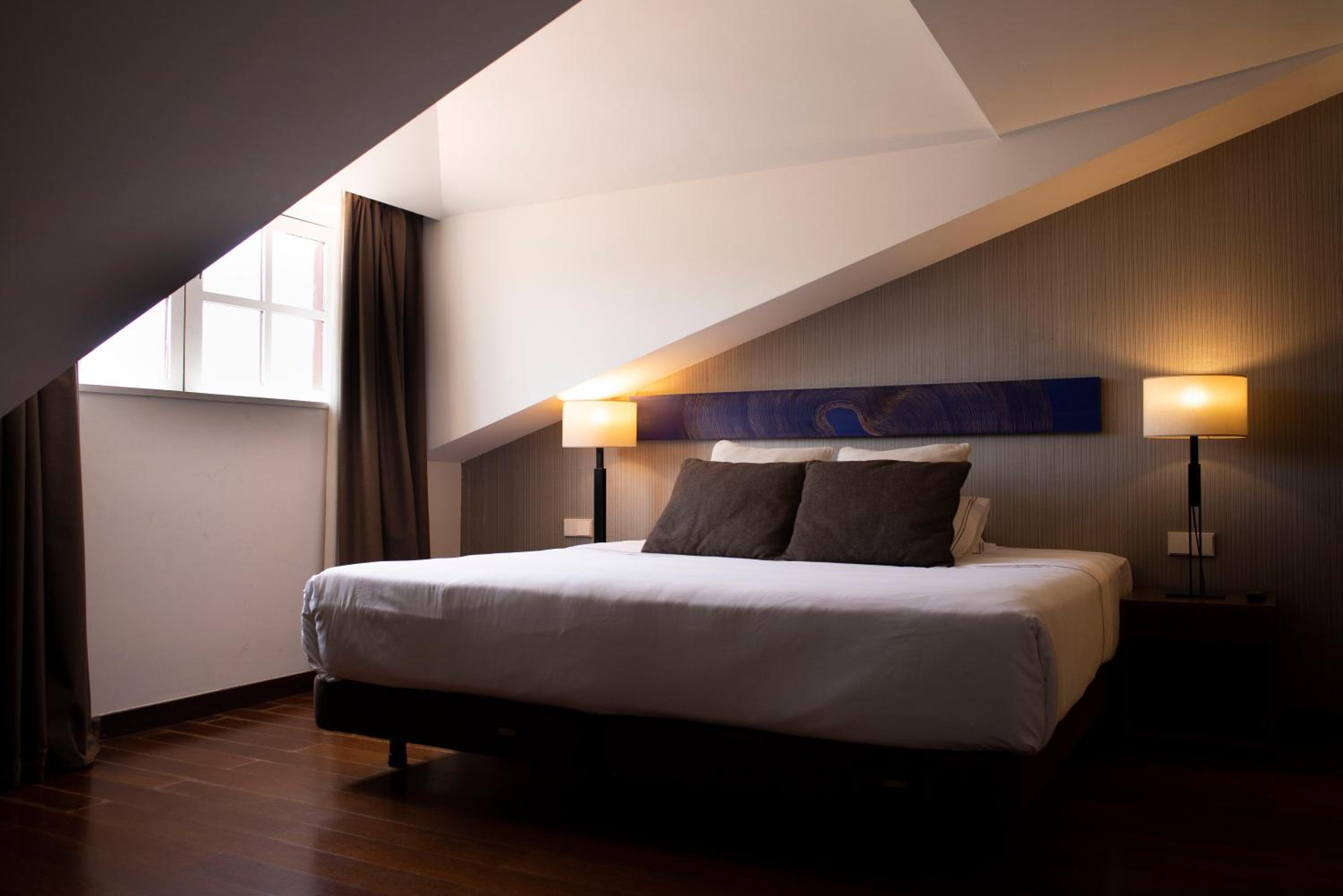 Duplex Suite - Photo 1