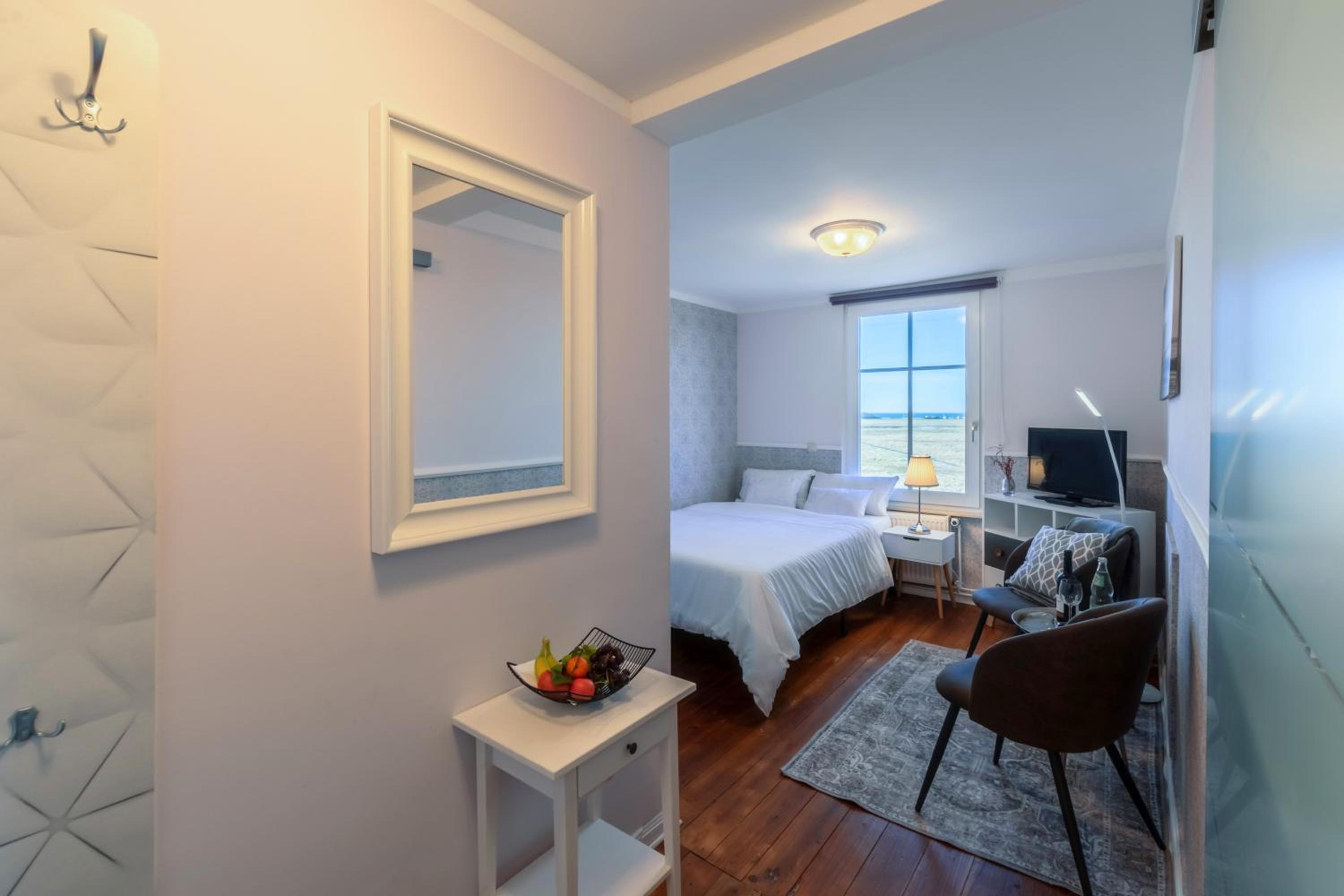 Budget Double Room photo 3