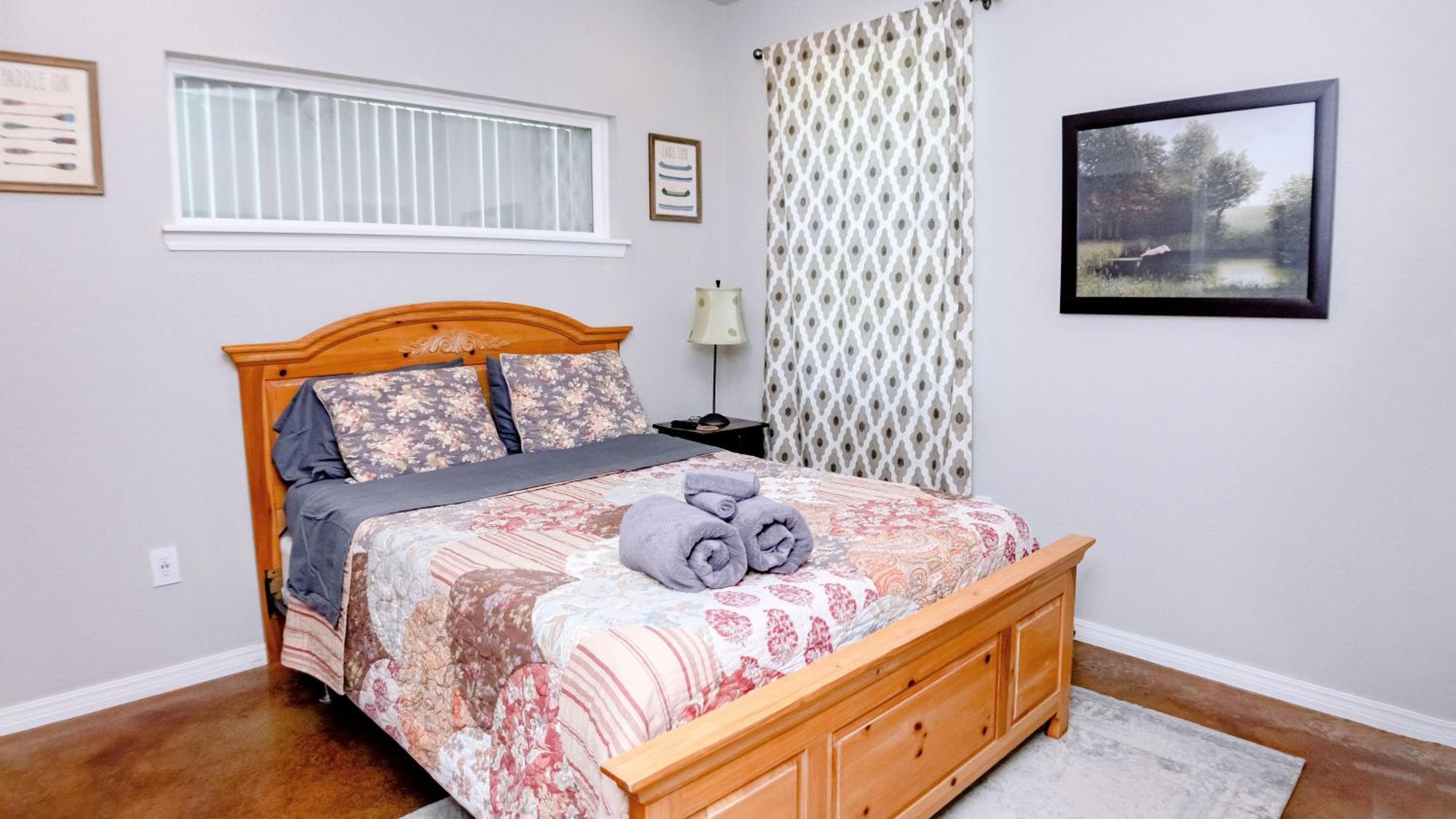 Two-Bedroom House photo 3