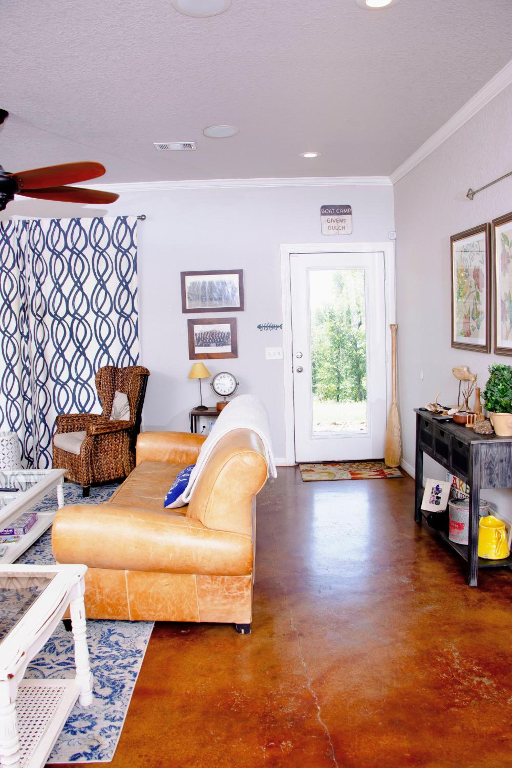 Two-Bedroom House photo 2