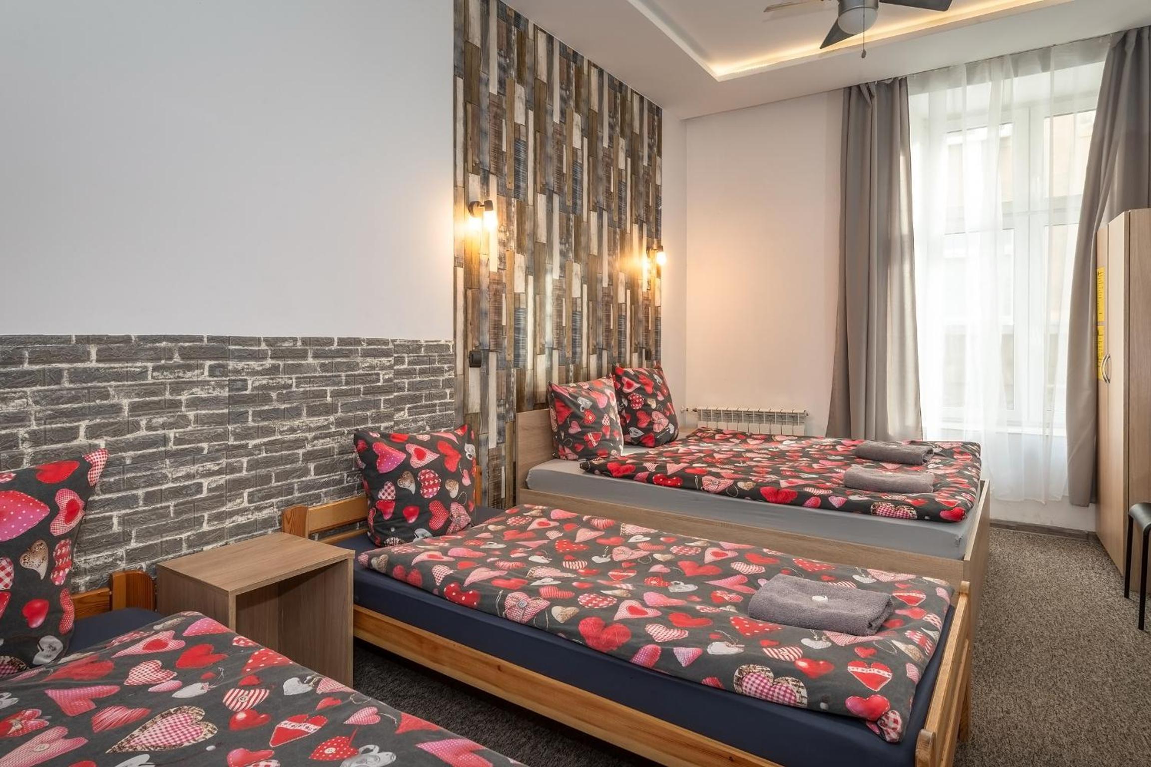 Comfort Triple Room with Shower - Photo 21