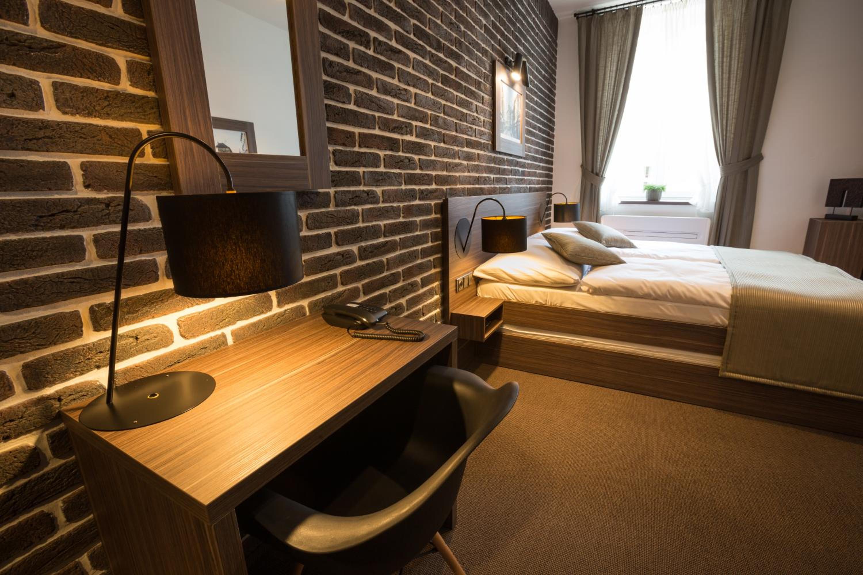 Deluxe Double Room - Photo 12