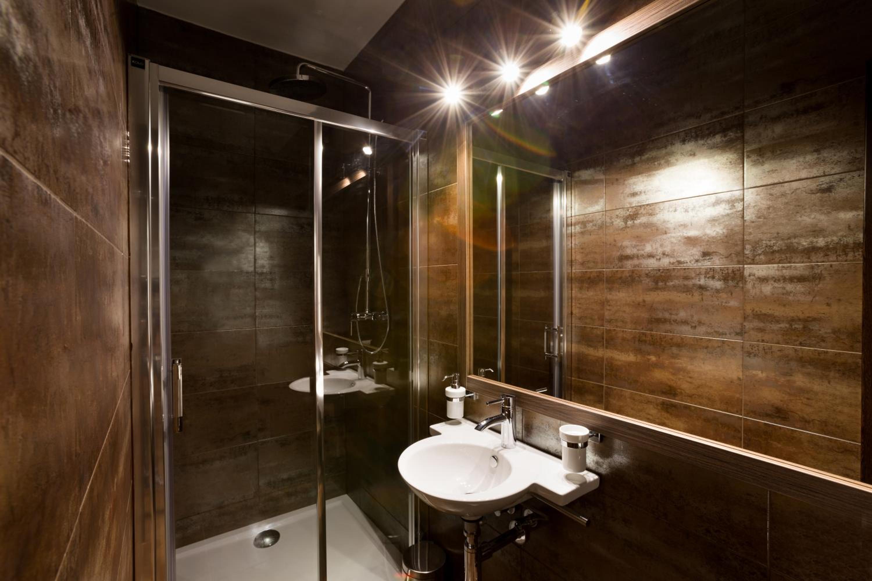 Deluxe Twin Room - Photo 1