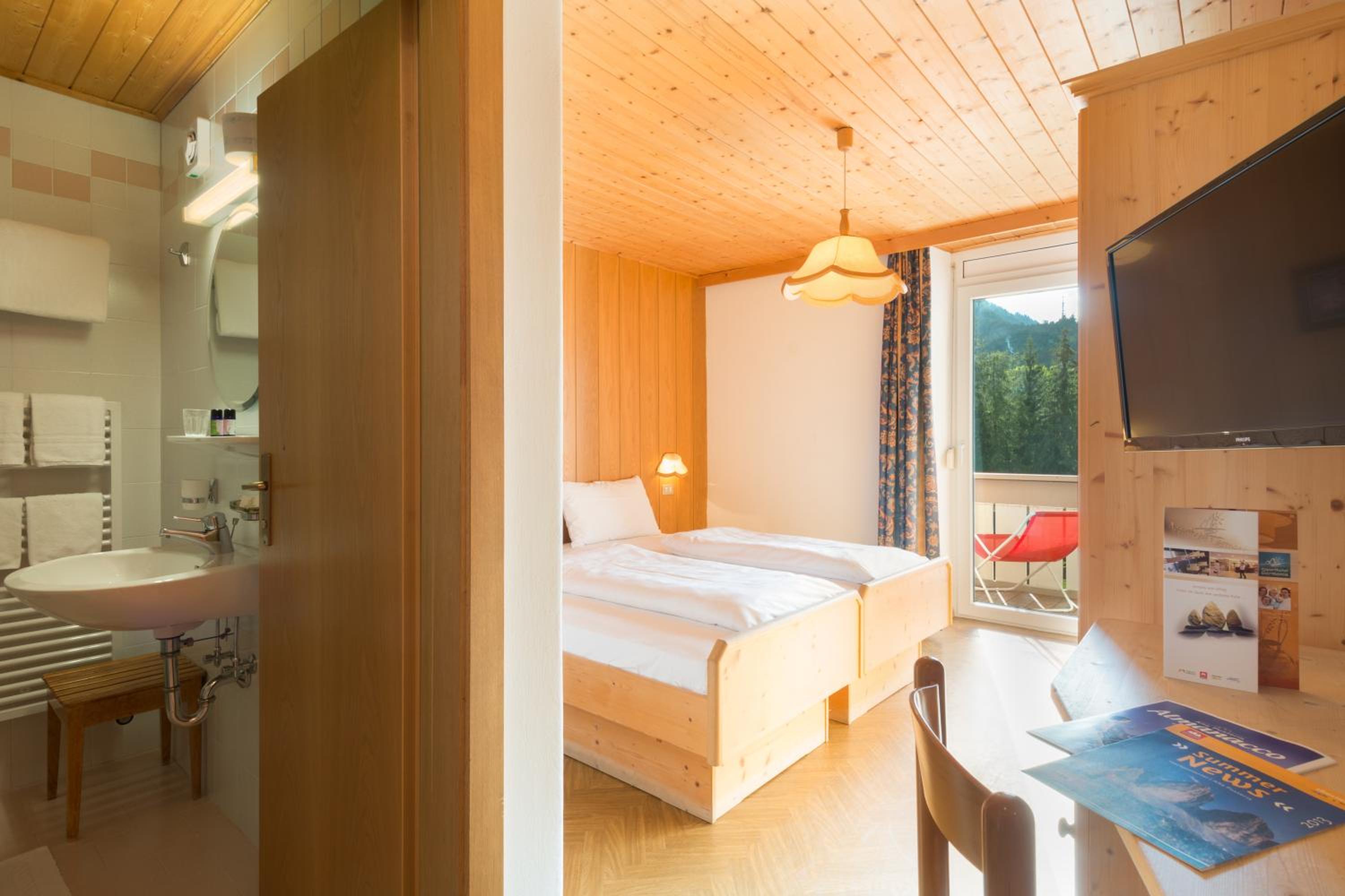 Double or Twin Room photo 1