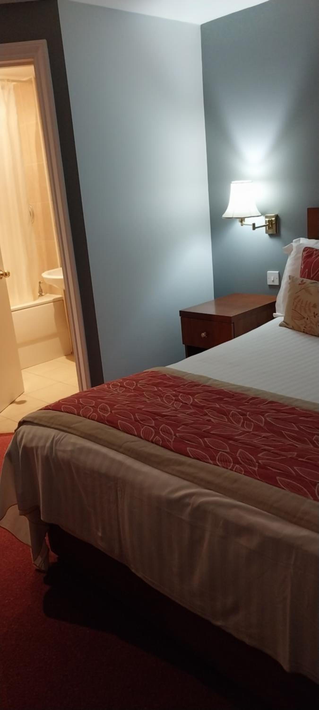Deluxe King Room photo 2