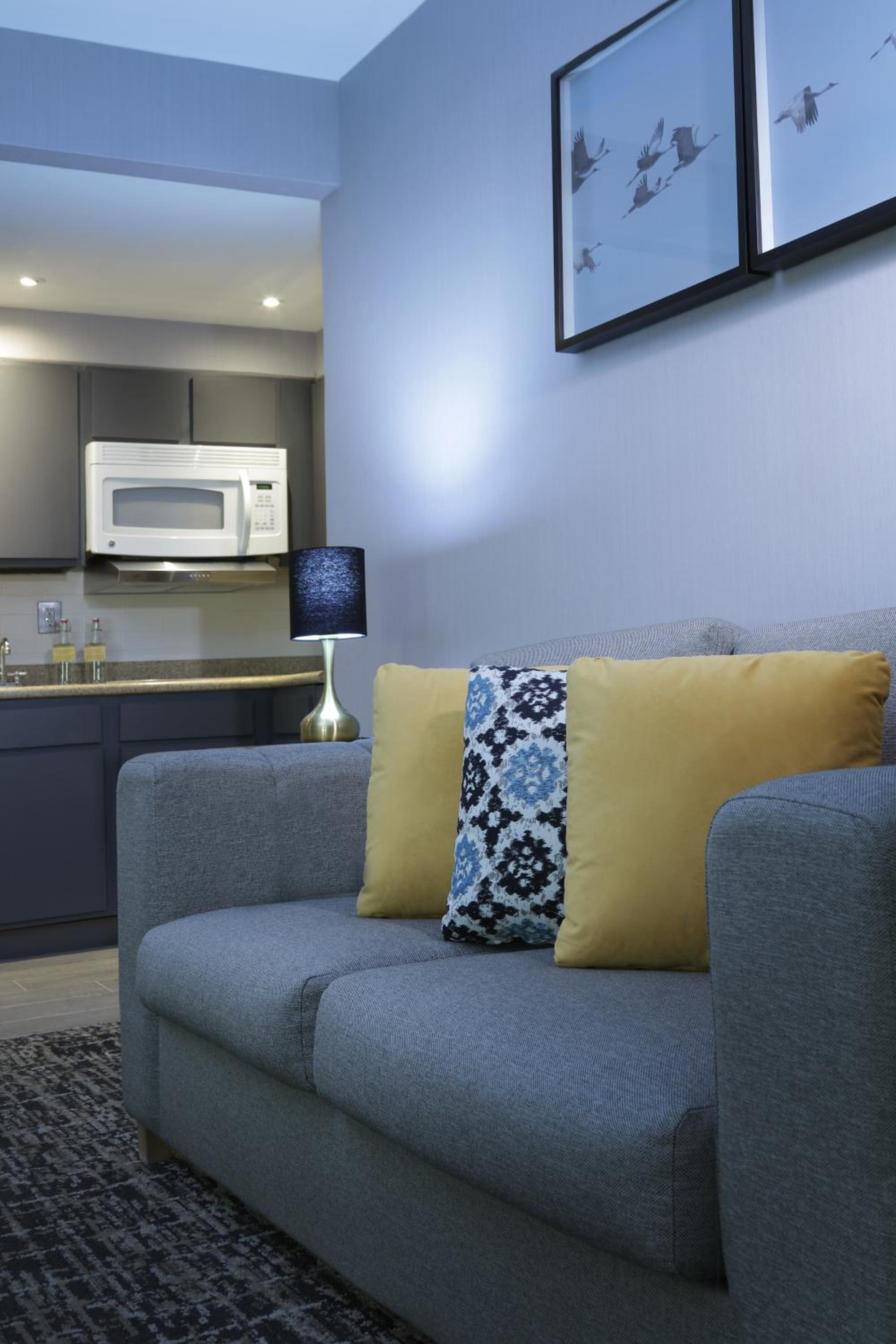 One-Bedroom Suite With Two Double Beds - Photo 7