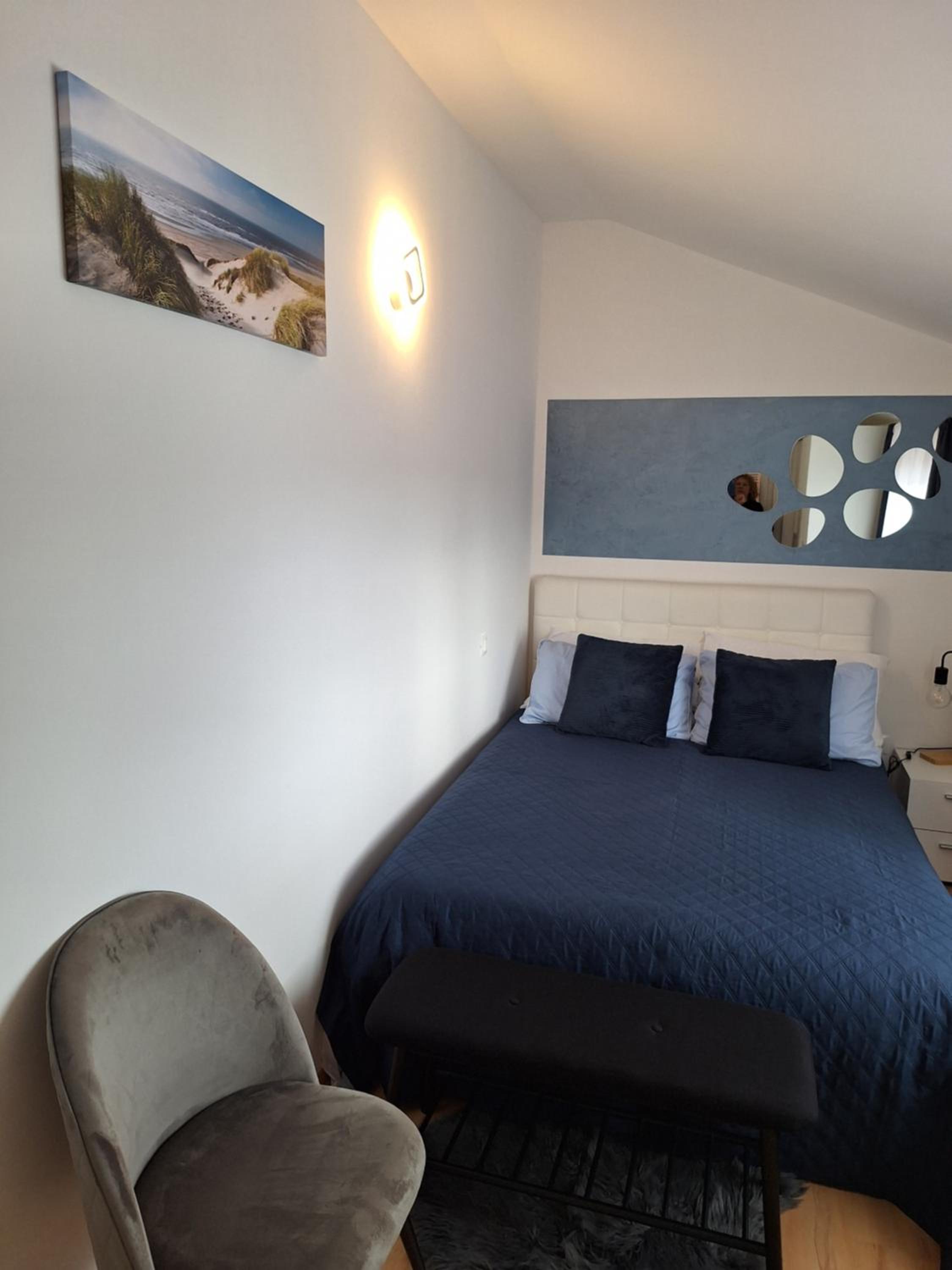 Studio Apartment - Photo 23