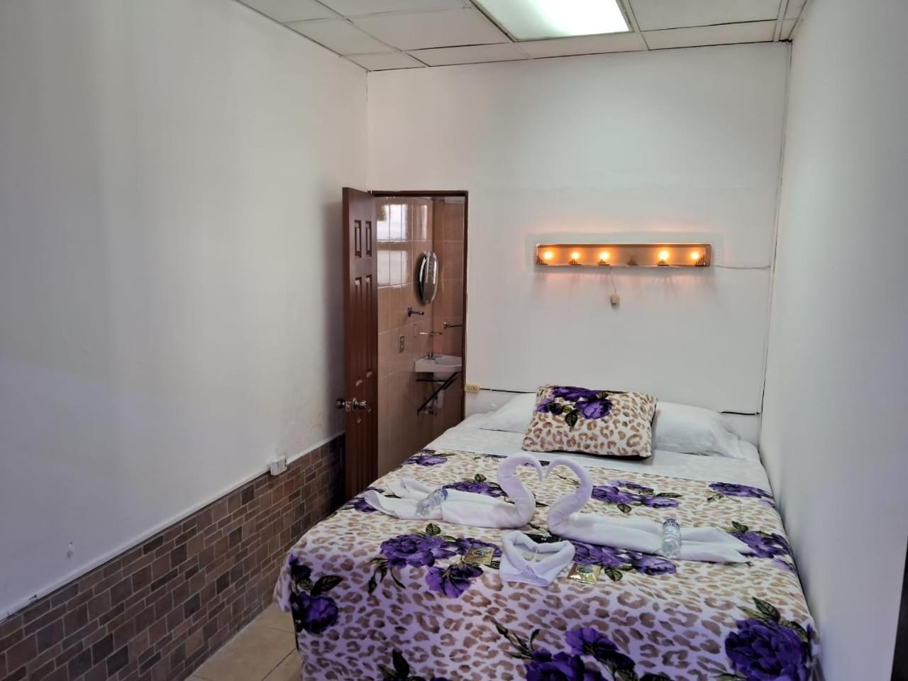 Deluxe Double Room with Two Double Beds photo 2