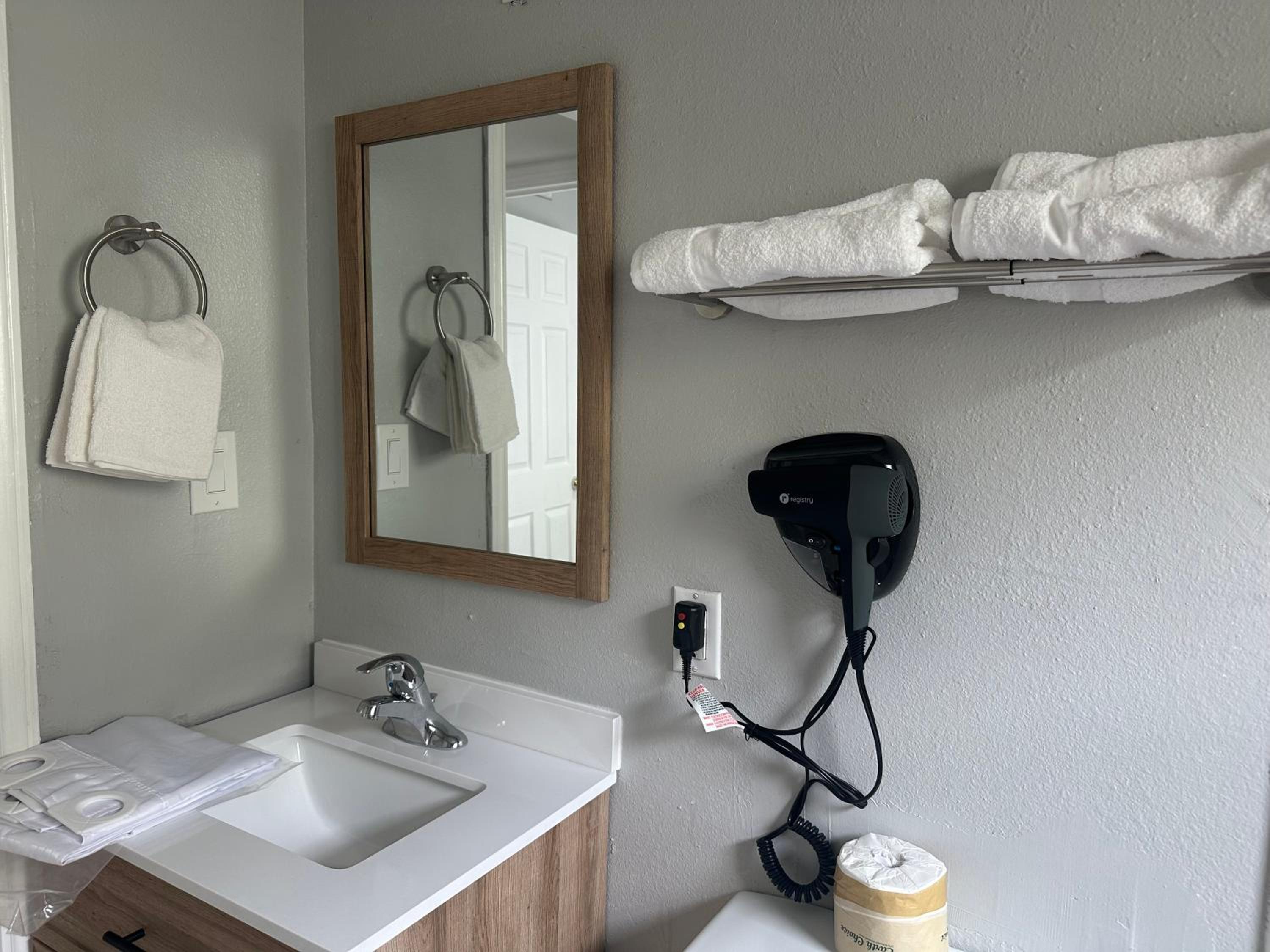 Two-Bedroom Apartment - Photo 8