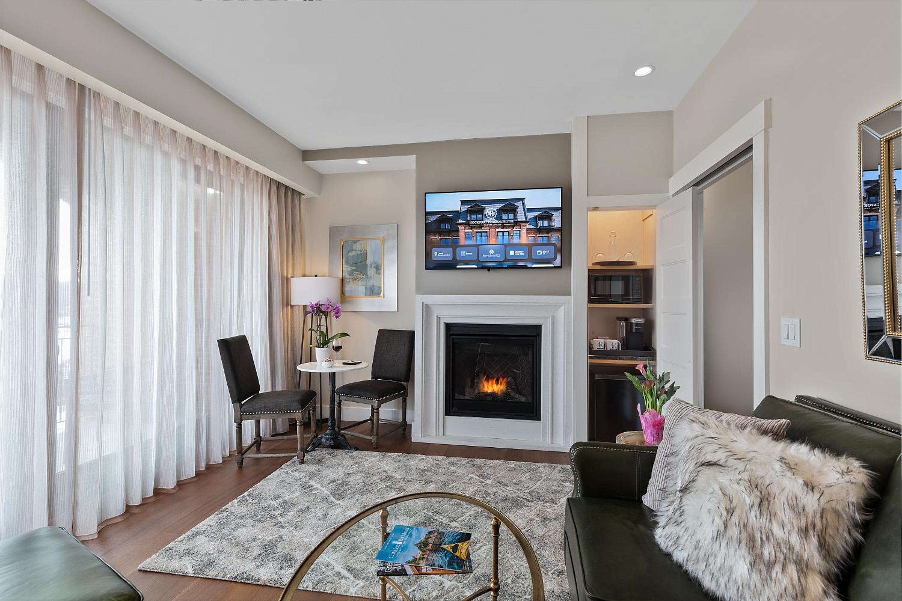 Ocean Suite - King Bed photo 2